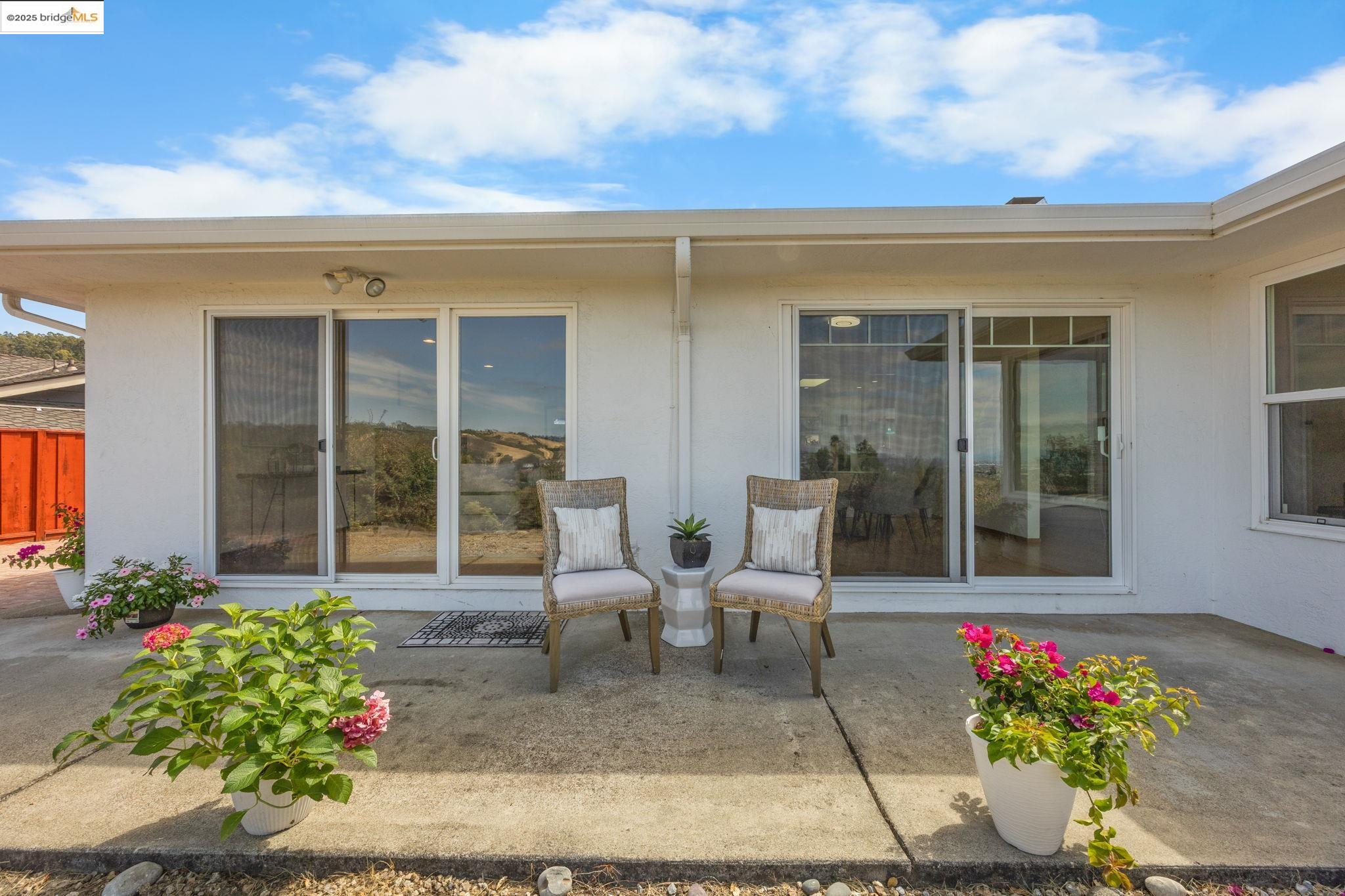 Detail Gallery Image 28 of 41 For 1834 Skyview Dr, San Leandro,  CA 94577 - 4 Beds | 2/1 Baths