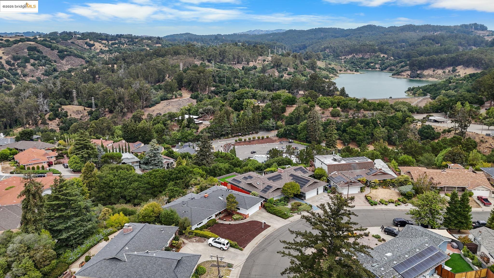 Detail Gallery Image 34 of 41 For 1834 Skyview Dr, San Leandro,  CA 94577 - 4 Beds | 2/1 Baths