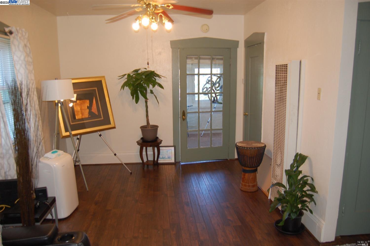 Detail Gallery Image 6 of 11 For 5103 Fairfax Ave, Oakland,  CA 94601 - – Beds | – Baths