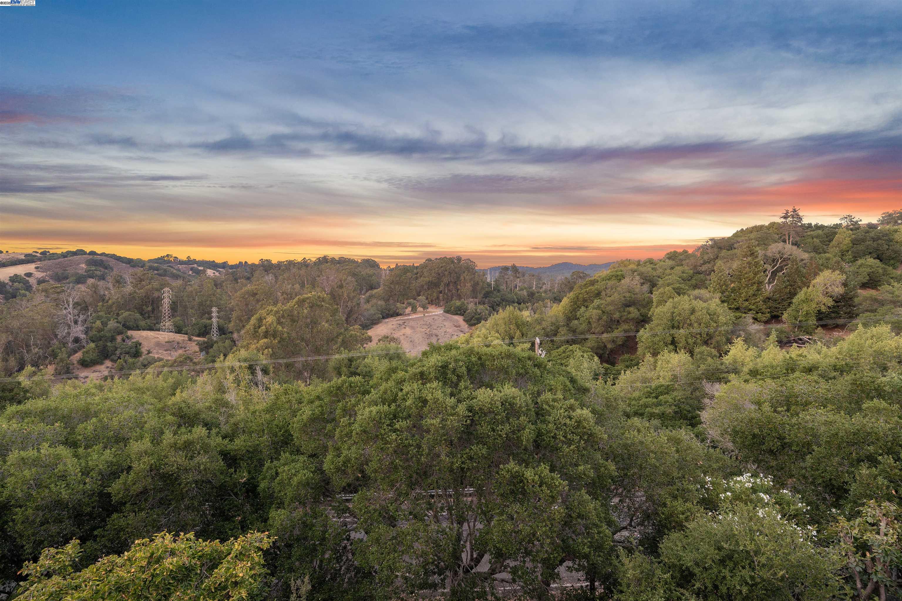 Detail Gallery Image 17 of 58 For 1768 Astor Ct, San Leandro,  CA 94577 - 3 Beds | 2/1 Baths