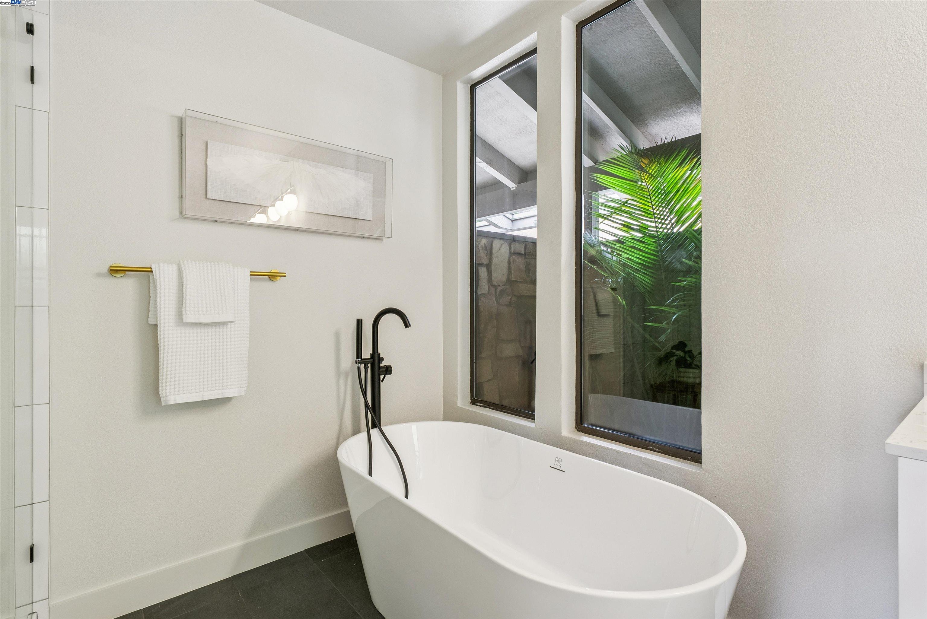 Detail Gallery Image 38 of 58 For 1768 Astor Ct, San Leandro,  CA 94577 - 3 Beds | 2/1 Baths