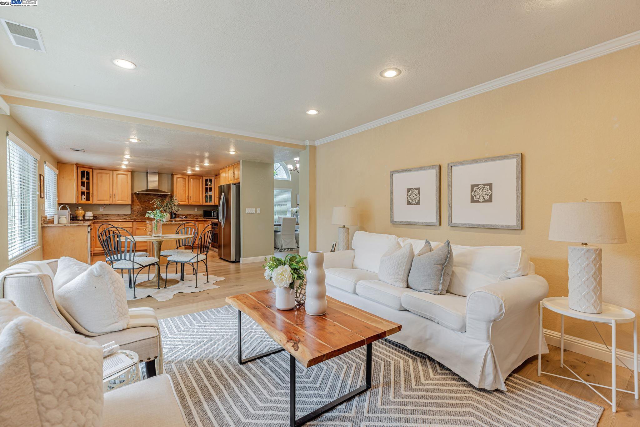 Detail Gallery Image 11 of 60 For 3162 Paseo Robles, Pleasanton,  CA 94566 - 4 Beds | 3 Baths