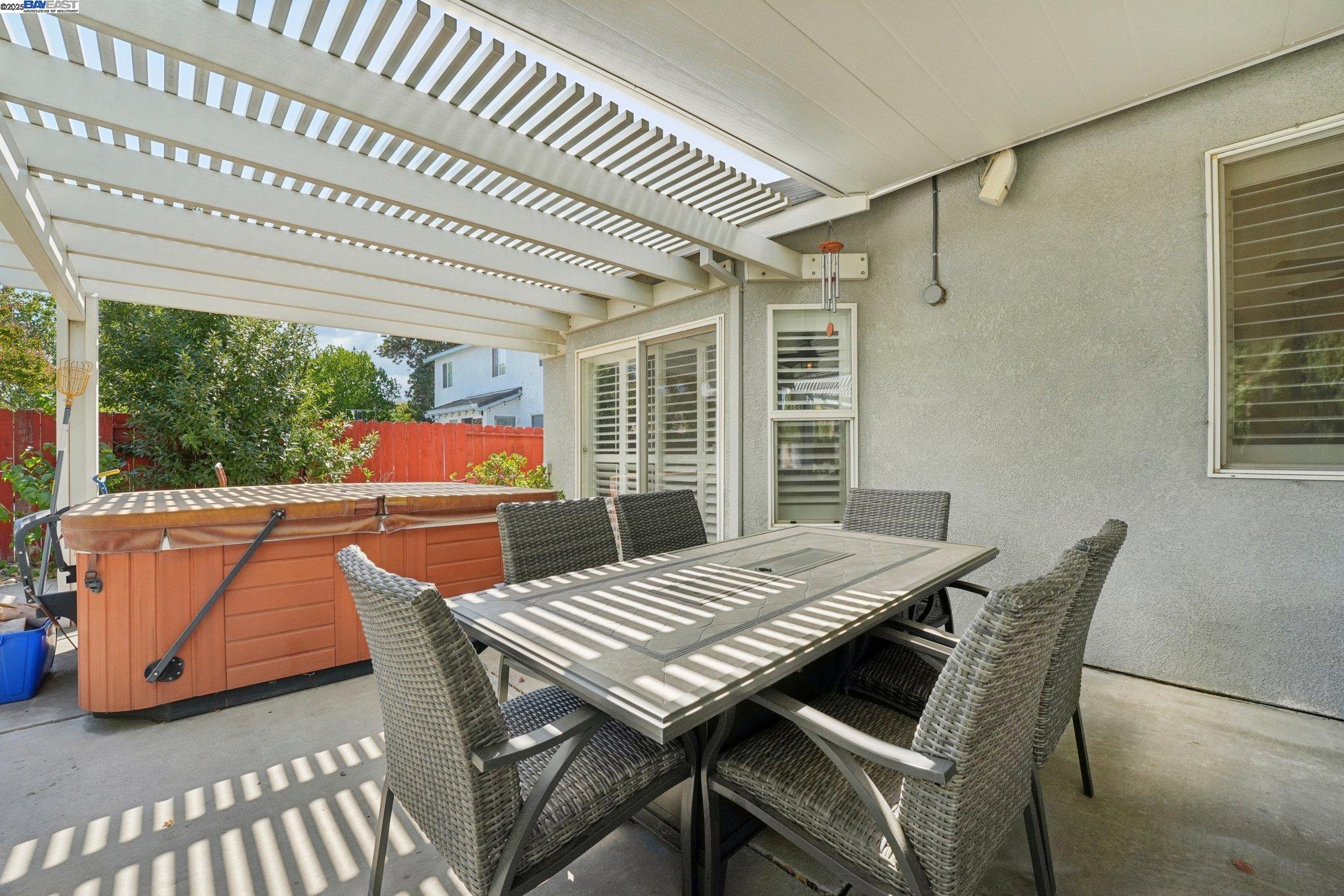 Detail Gallery Image 14 of 59 For 2821 Oxford Ln, Tracy,  CA 95377-5381 - 3 Beds | 2 Baths