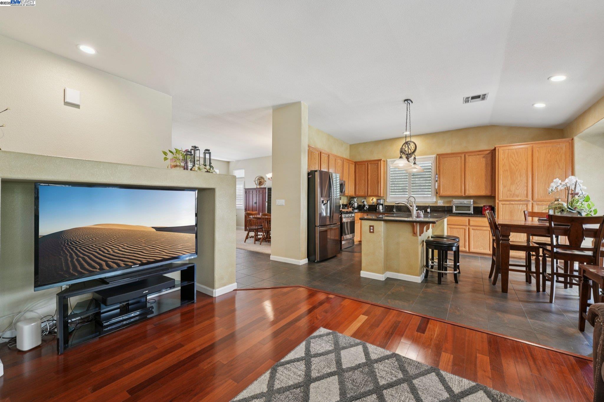 Detail Gallery Image 19 of 59 For 2821 Oxford Ln, Tracy,  CA 95377-5381 - 3 Beds | 2 Baths