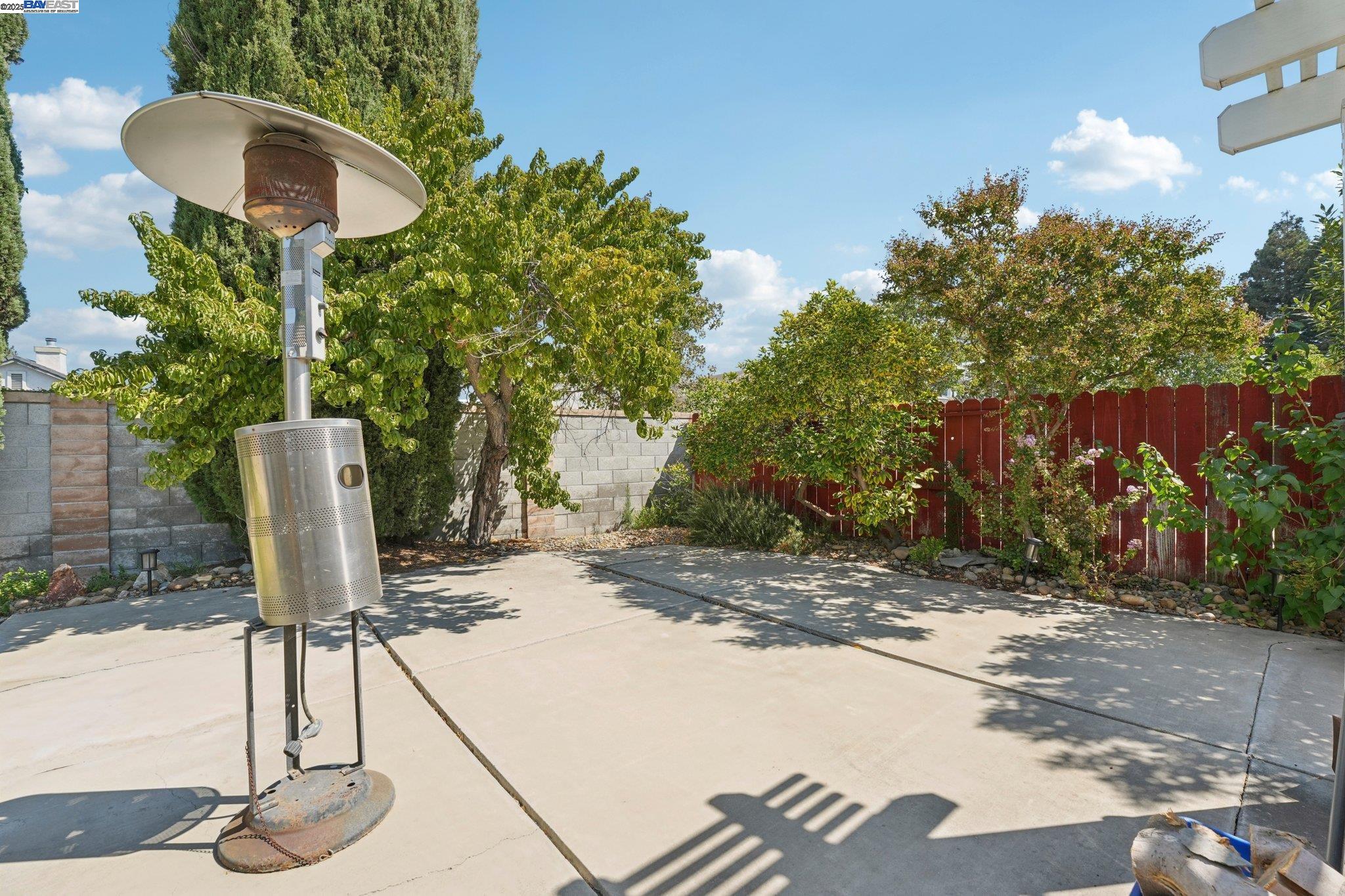 Detail Gallery Image 26 of 59 For 2821 Oxford Ln, Tracy,  CA 95377-5381 - 3 Beds | 2 Baths