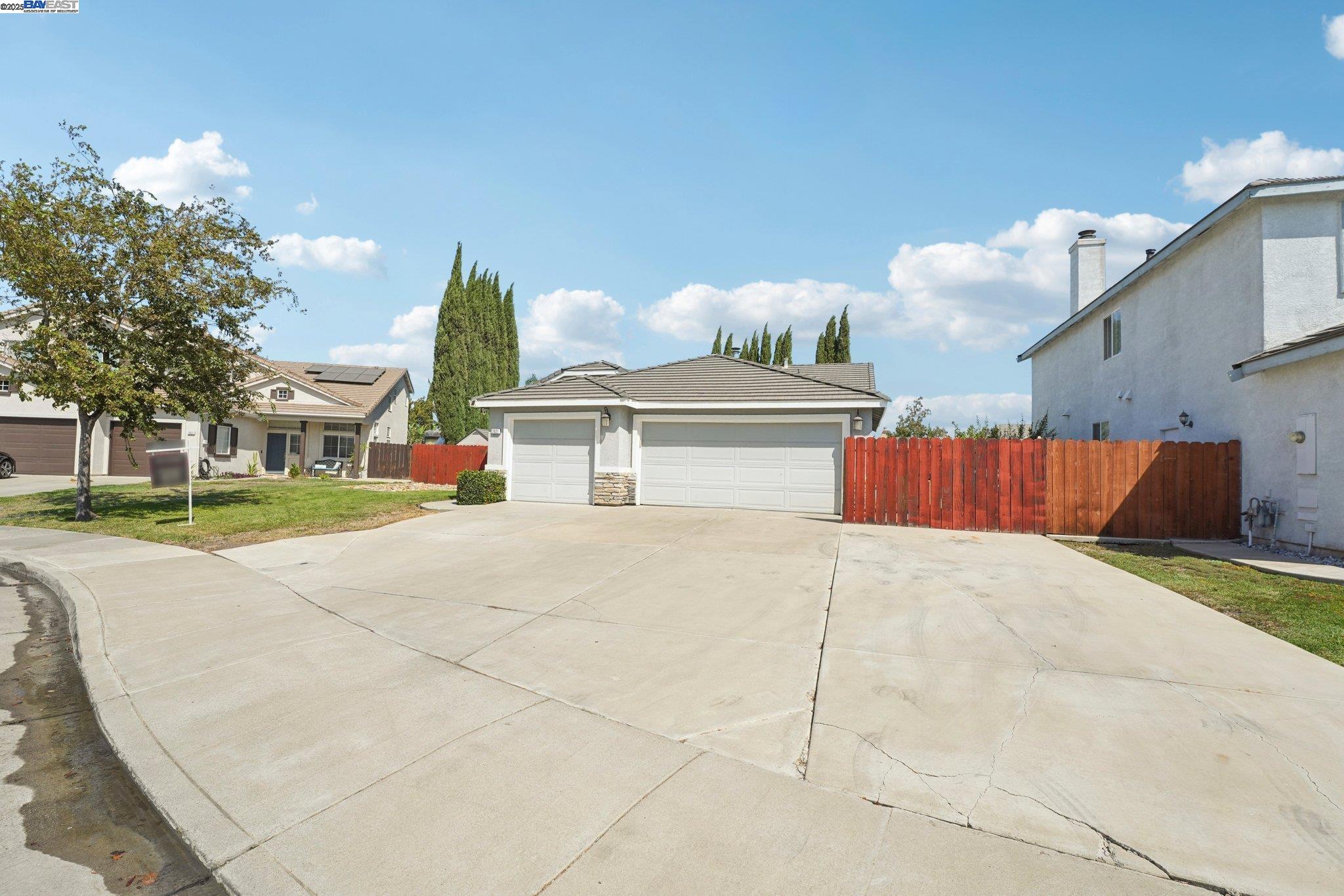 Detail Gallery Image 8 of 59 For 2821 Oxford Ln, Tracy,  CA 95377-5381 - 3 Beds | 2 Baths