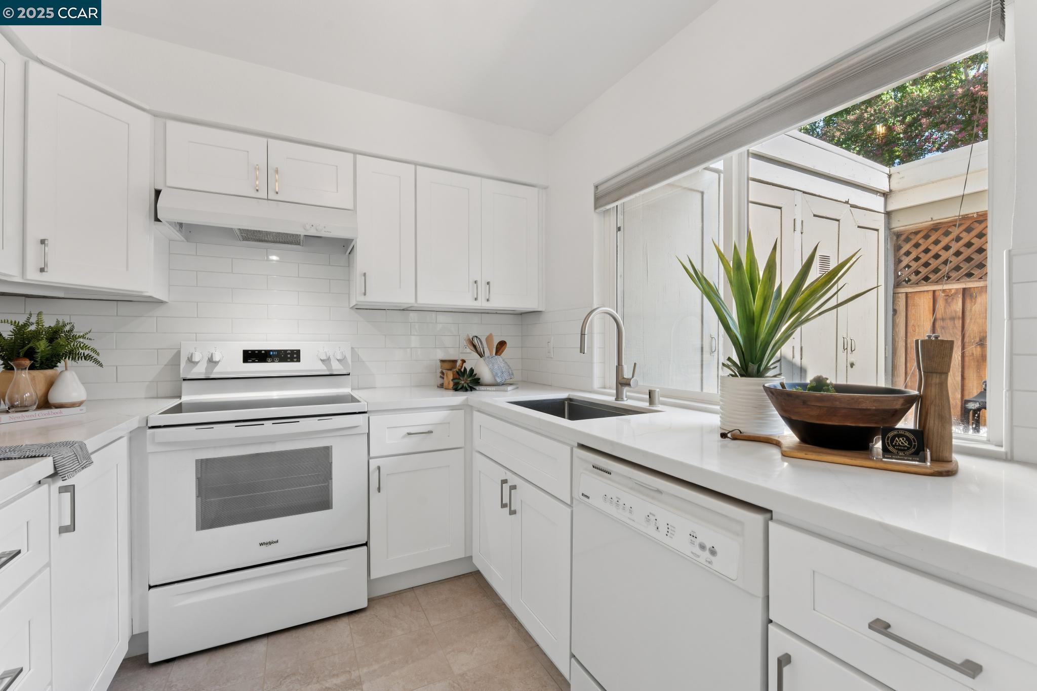 MLS: 41110847 Condo For Sale