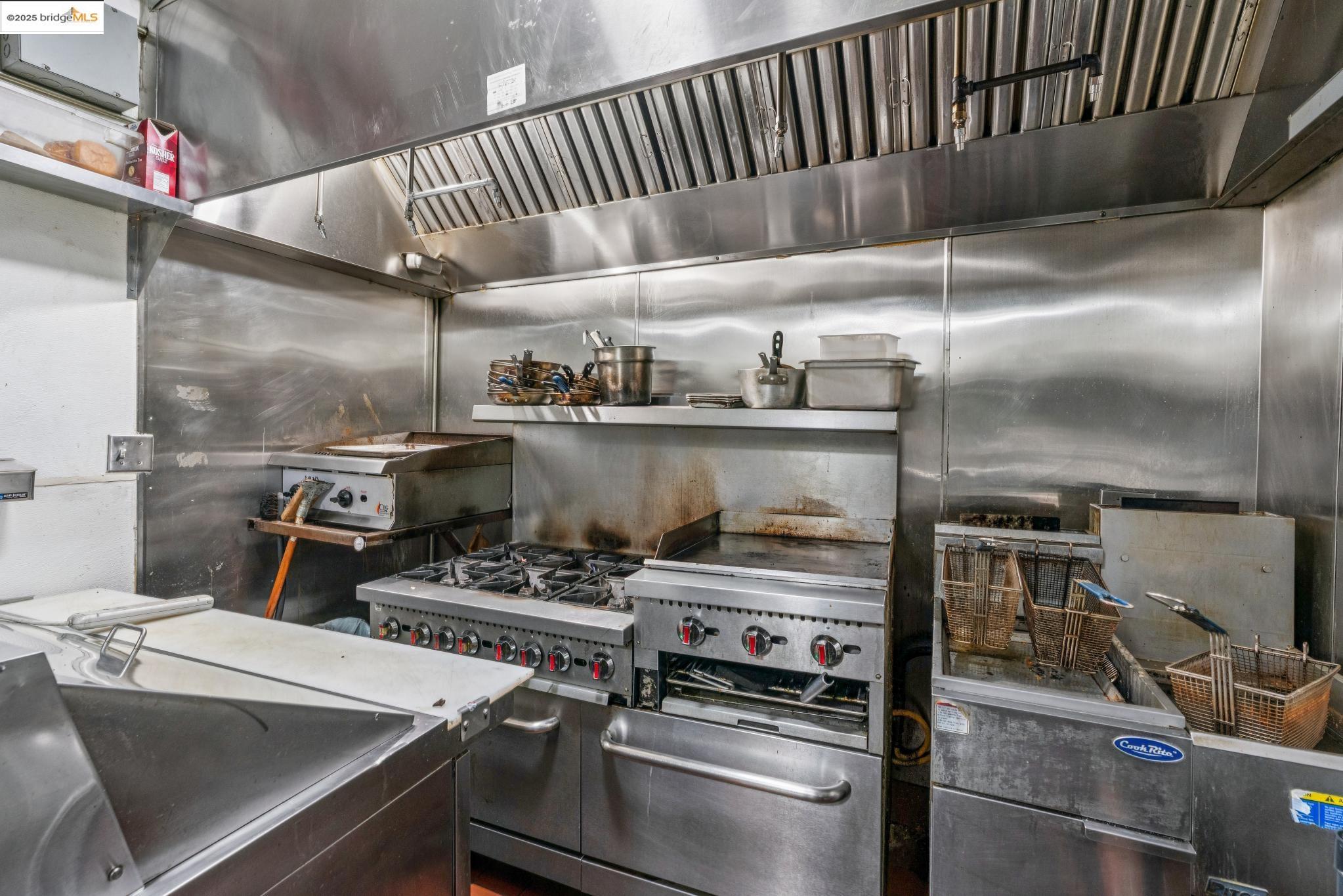 Detail Gallery Image 29 of 35 For , Oakland,  CA 94612 - – Beds | – Baths