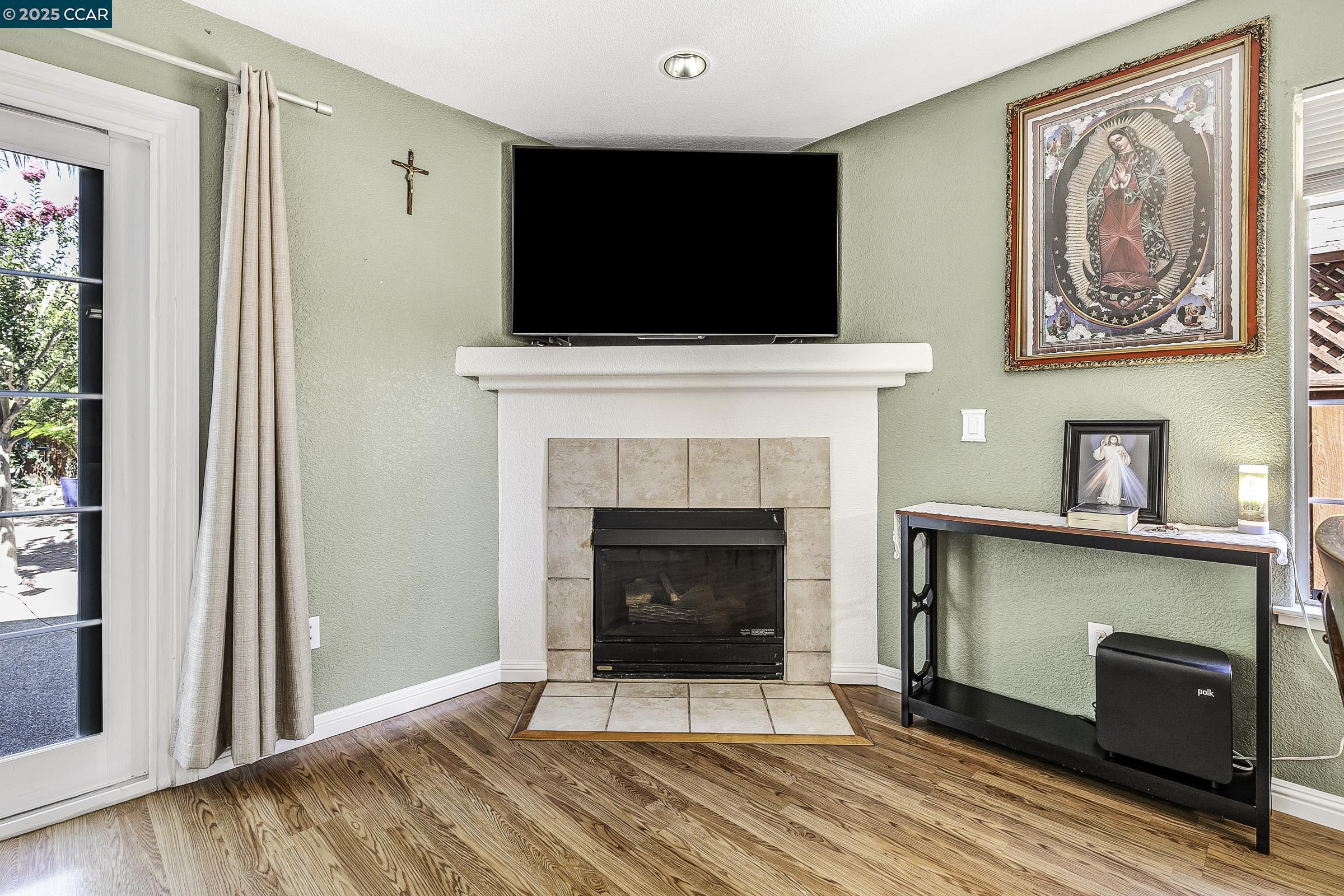 Detail Gallery Image 17 of 57 For 1795 Walnut Creek Dr, Santa Rosa,  CA 95403 - 4 Beds | 2/1 Baths