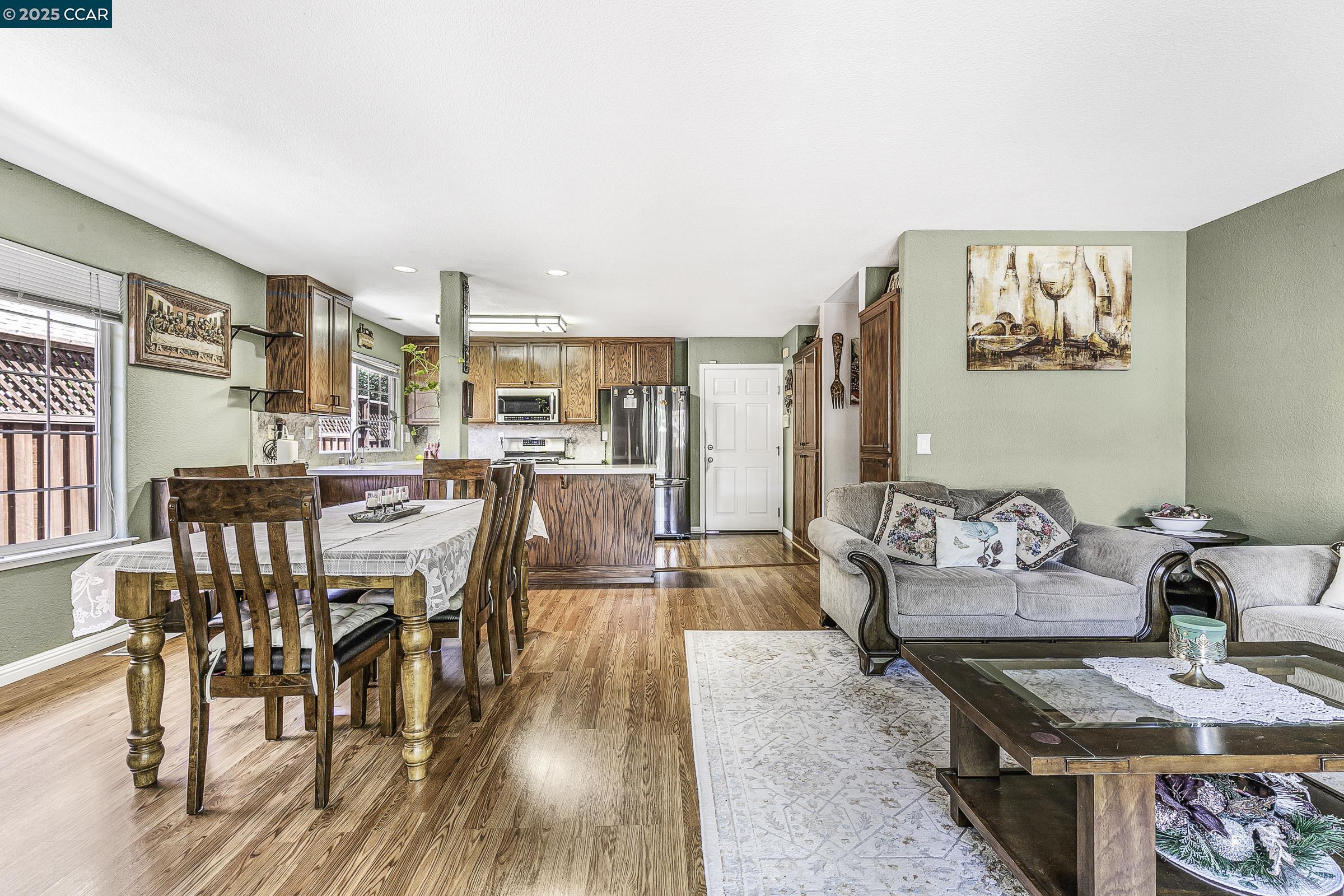 Detail Gallery Image 19 of 57 For 1795 Walnut Creek Dr, Santa Rosa,  CA 95403 - 4 Beds | 2/1 Baths