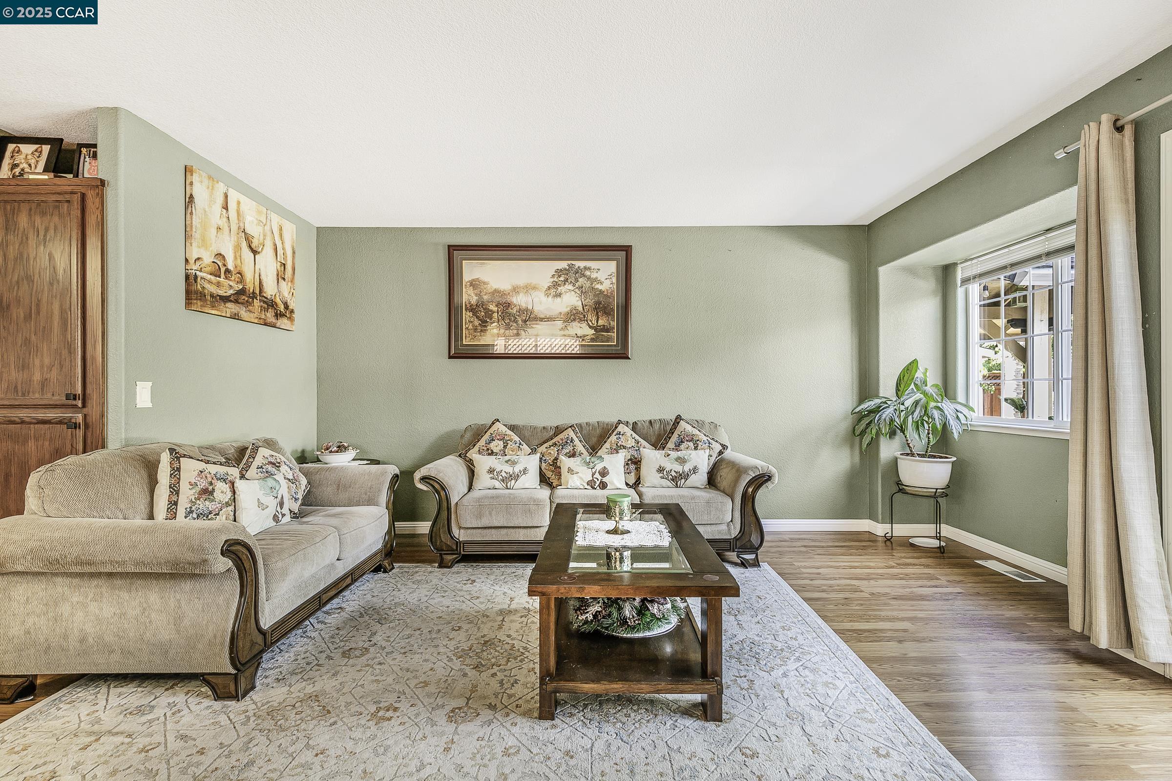 Detail Gallery Image 22 of 57 For 1795 Walnut Creek Dr, Santa Rosa,  CA 95403 - 4 Beds | 2/1 Baths