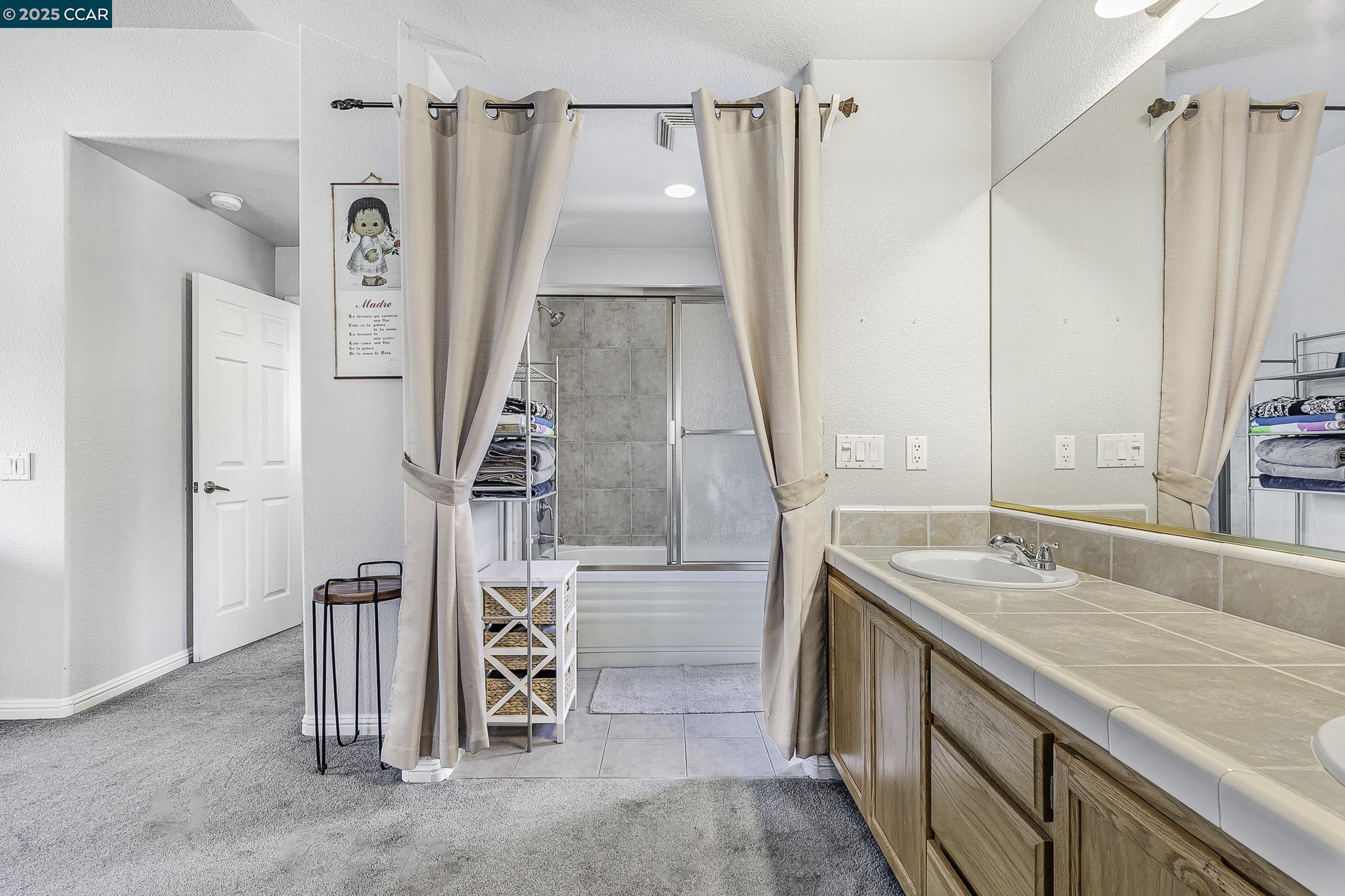 Detail Gallery Image 30 of 57 For 1795 Walnut Creek Dr, Santa Rosa,  CA 95403 - 4 Beds | 2/1 Baths