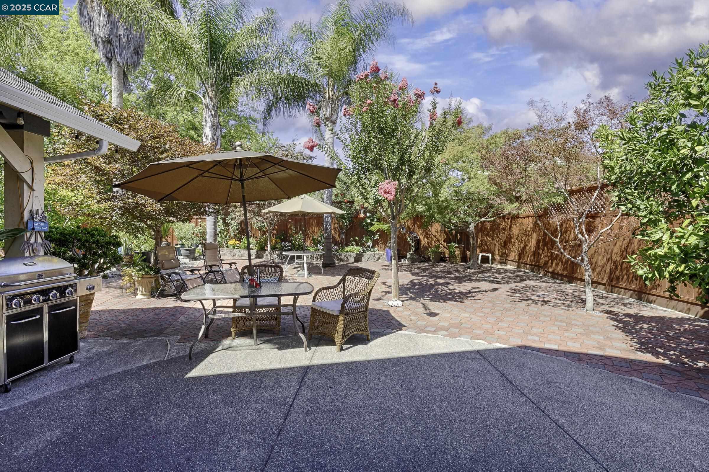 Detail Gallery Image 43 of 57 For 1795 Walnut Creek Dr, Santa Rosa,  CA 95403 - 4 Beds | 2/1 Baths