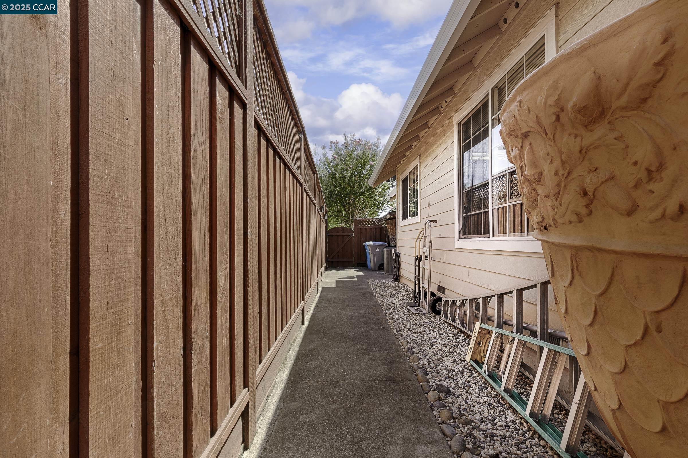 Detail Gallery Image 51 of 57 For 1795 Walnut Creek Dr, Santa Rosa,  CA 95403 - 4 Beds | 2/1 Baths