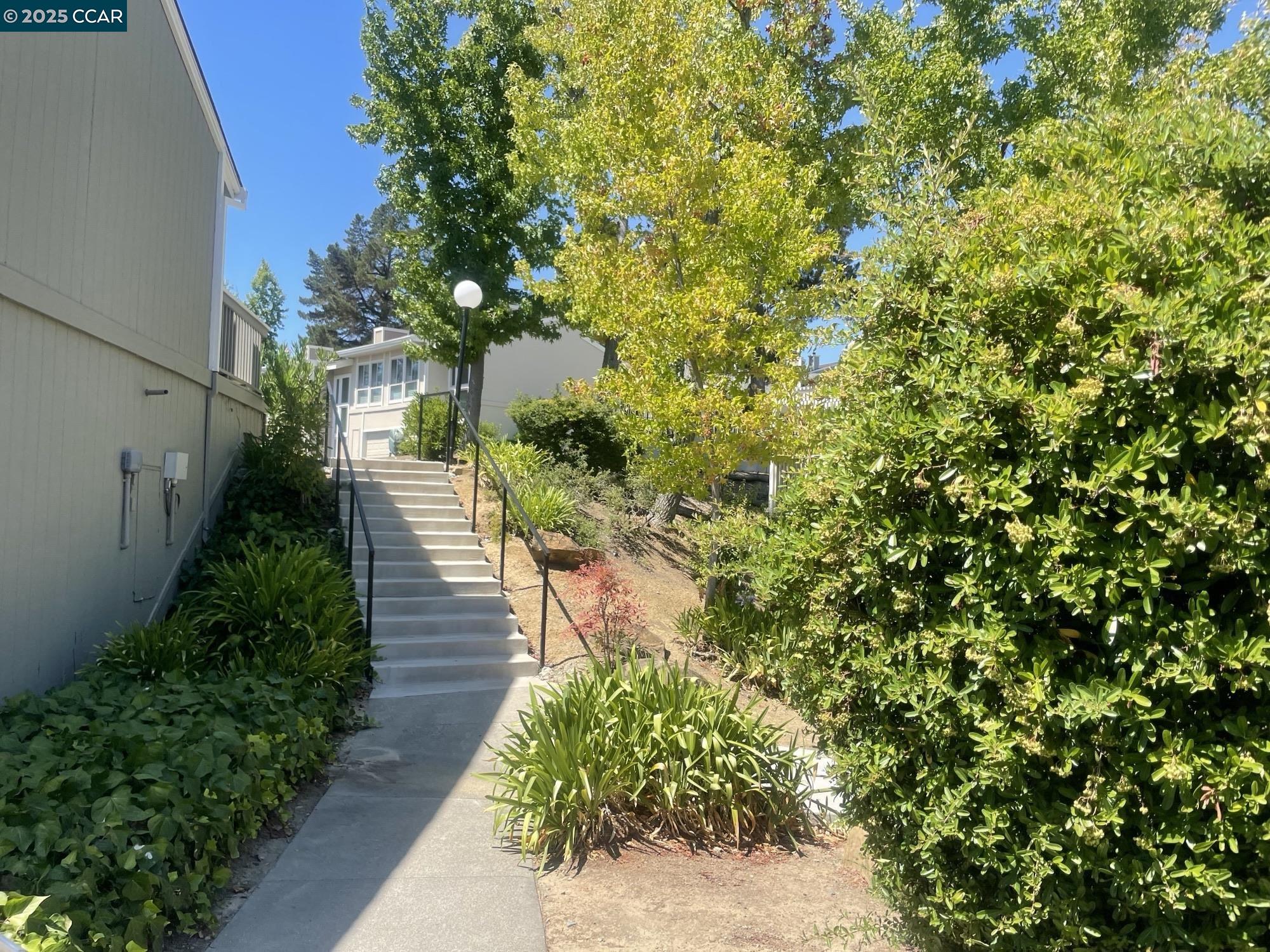 Photo #6: 41110852 Listing 