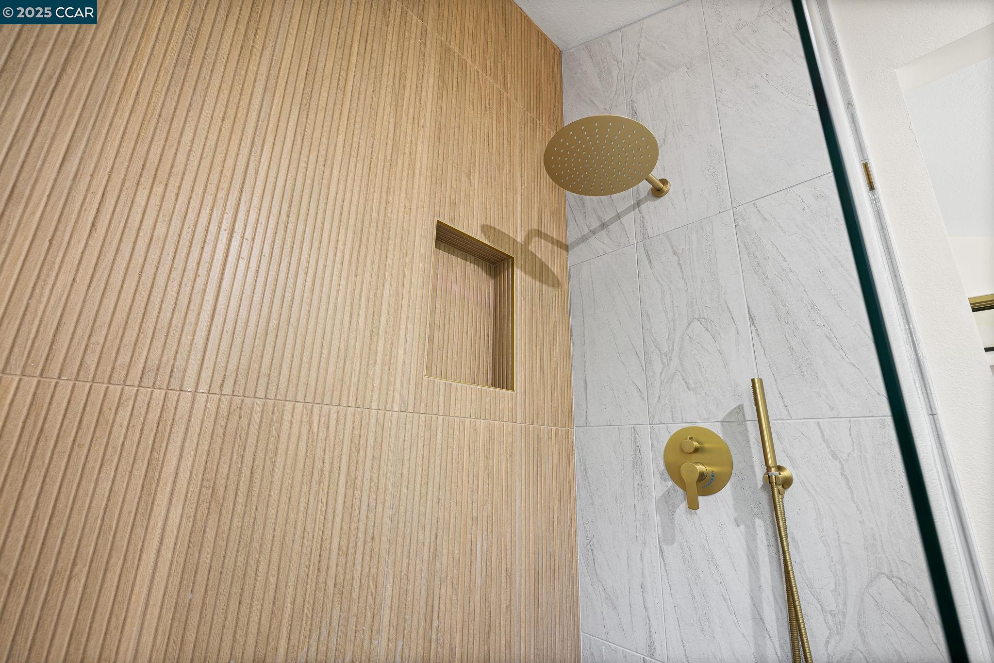 Detail Gallery Image 18 of 37 For 4516 Spring Valley Way, Concord,  CA 94521 - 4 Beds | 2/1 Baths
