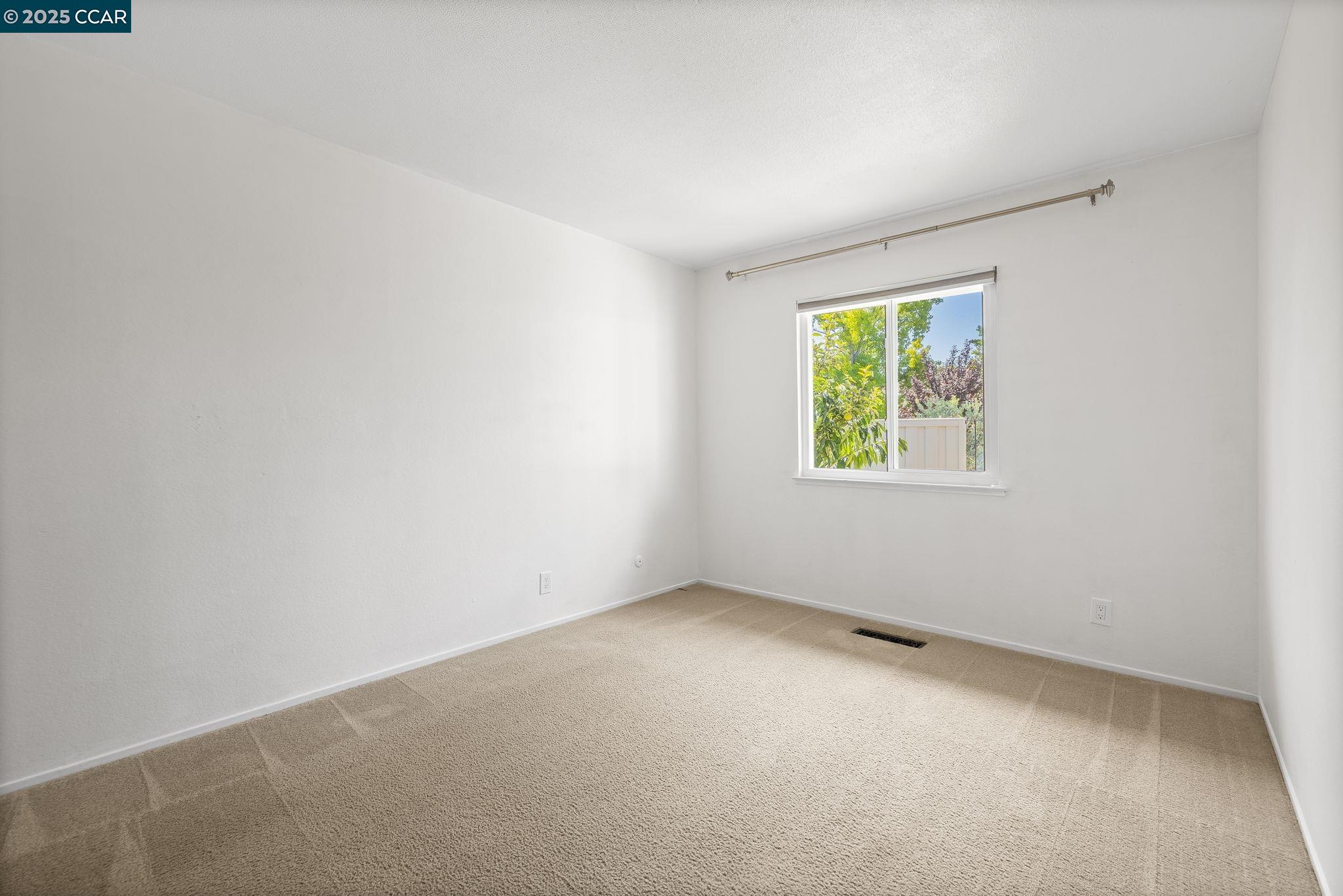 Photo #13: 41110856 Listing: Photo #13