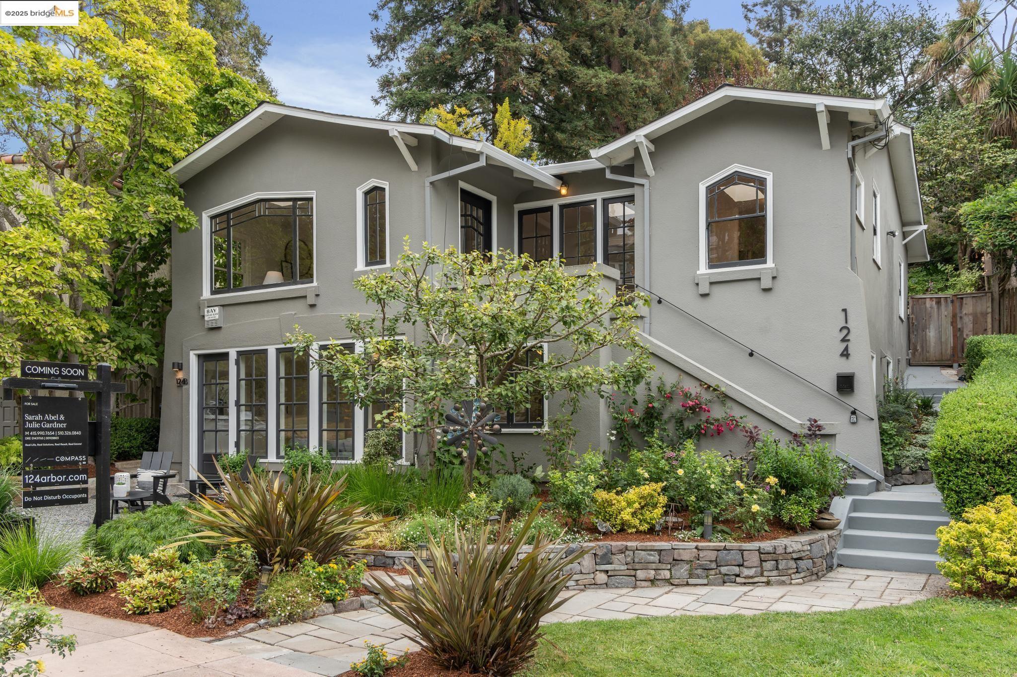 Detail Gallery Image 2 of 60 For 124 Arbor Drive, Piedmont,  CA 94611 - 4 Beds | 3 Baths