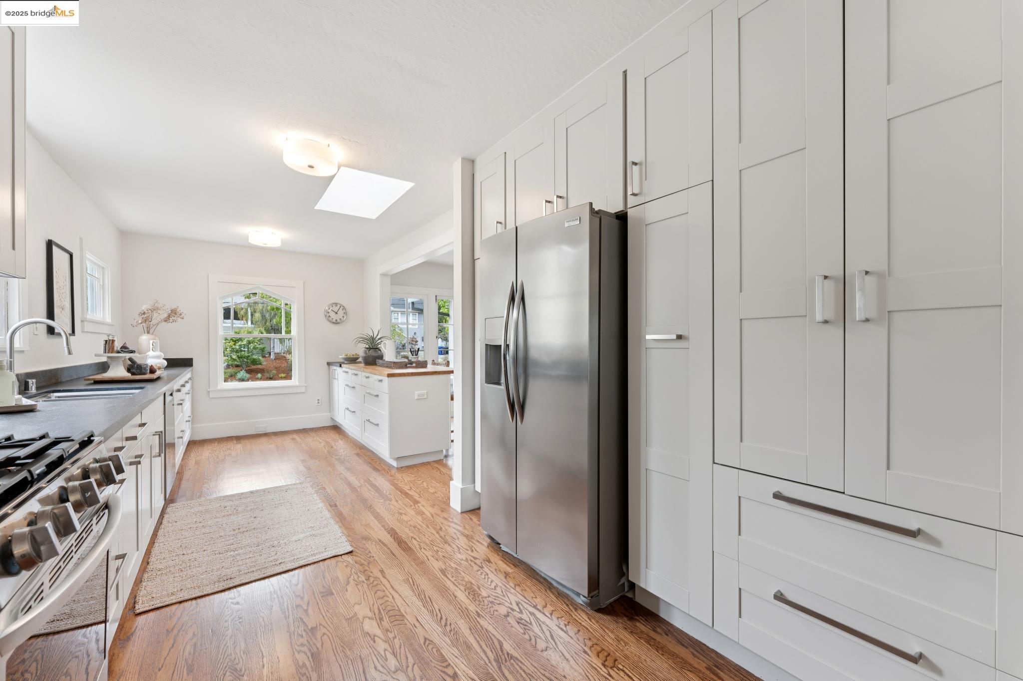 Detail Gallery Image 18 of 60 For 124 Arbor Drive, Piedmont,  CA 94611 - 4 Beds | 3 Baths