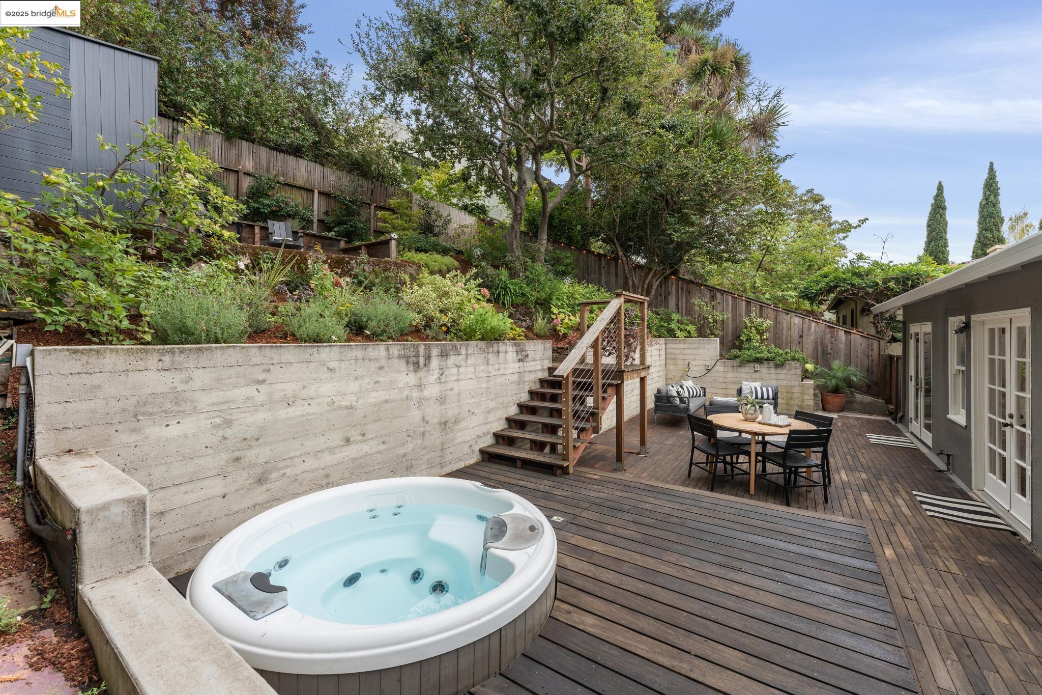 Detail Gallery Image 27 of 60 For 124 Arbor Drive, Piedmont,  CA 94611 - 4 Beds | 3 Baths