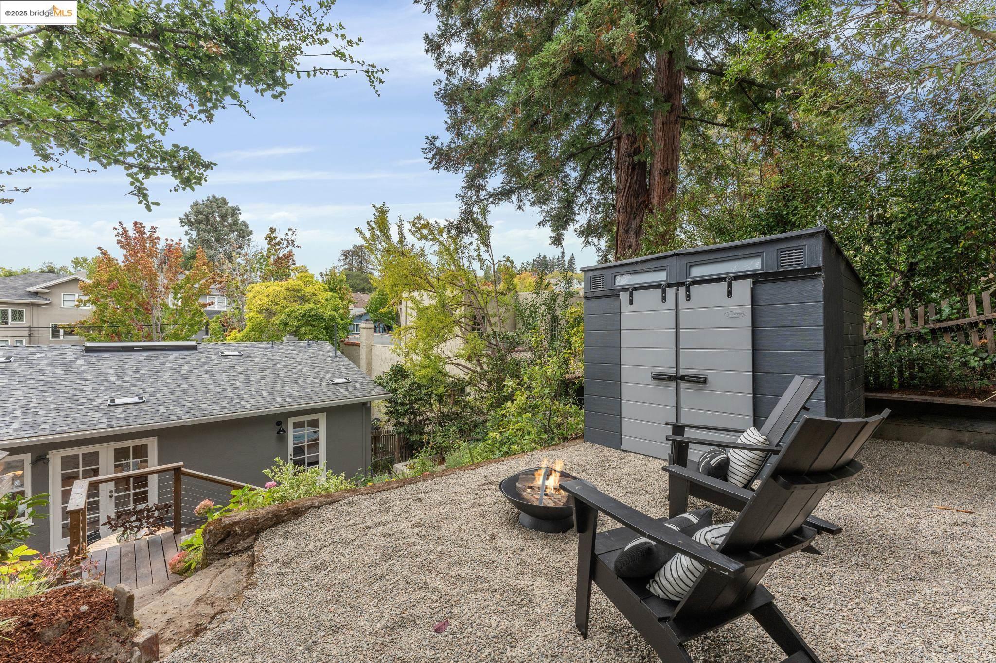 Detail Gallery Image 29 of 60 For 124 Arbor Drive, Piedmont,  CA 94611 - 4 Beds | 3 Baths