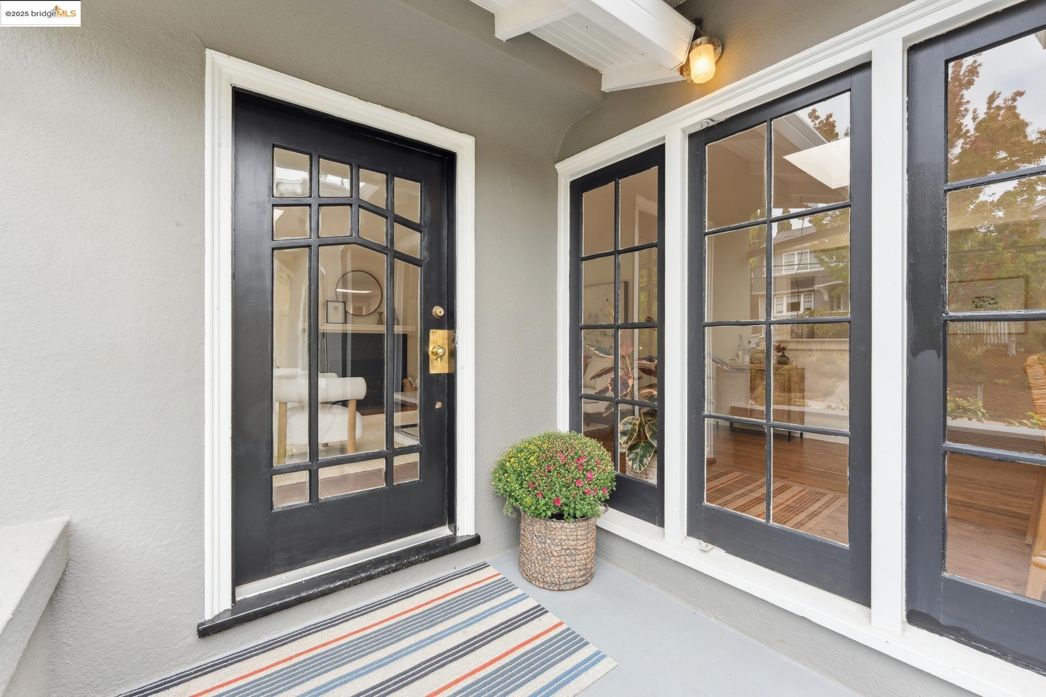 Detail Gallery Image 4 of 60 For 124 Arbor Drive, Piedmont,  CA 94611 - 4 Beds | 3 Baths