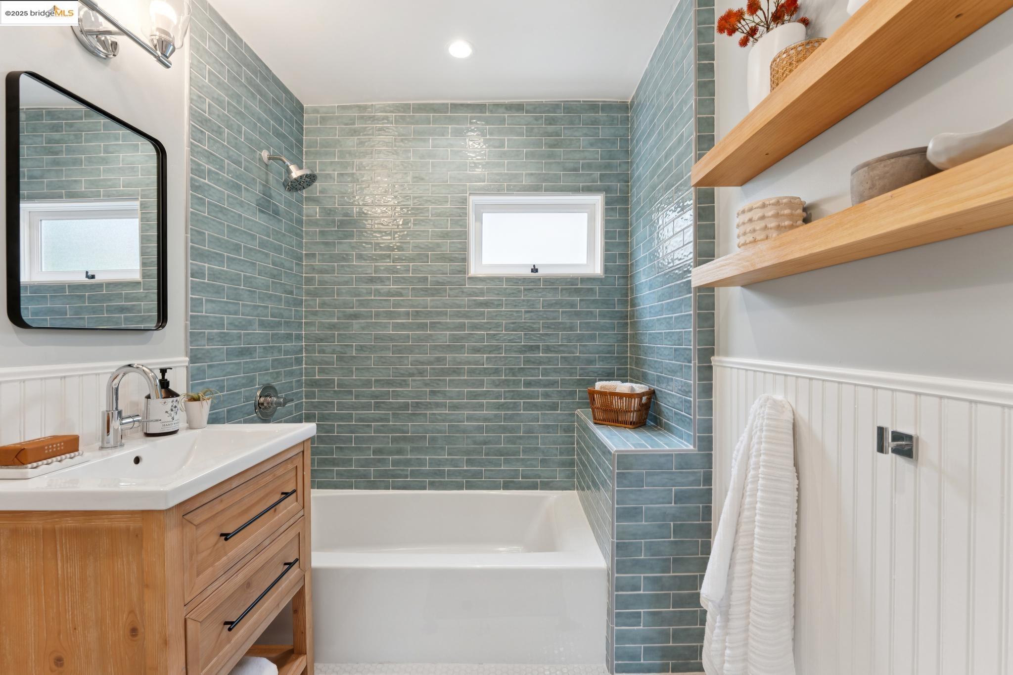 Detail Gallery Image 35 of 60 For 124 Arbor Drive, Piedmont,  CA 94611 - 4 Beds | 3 Baths