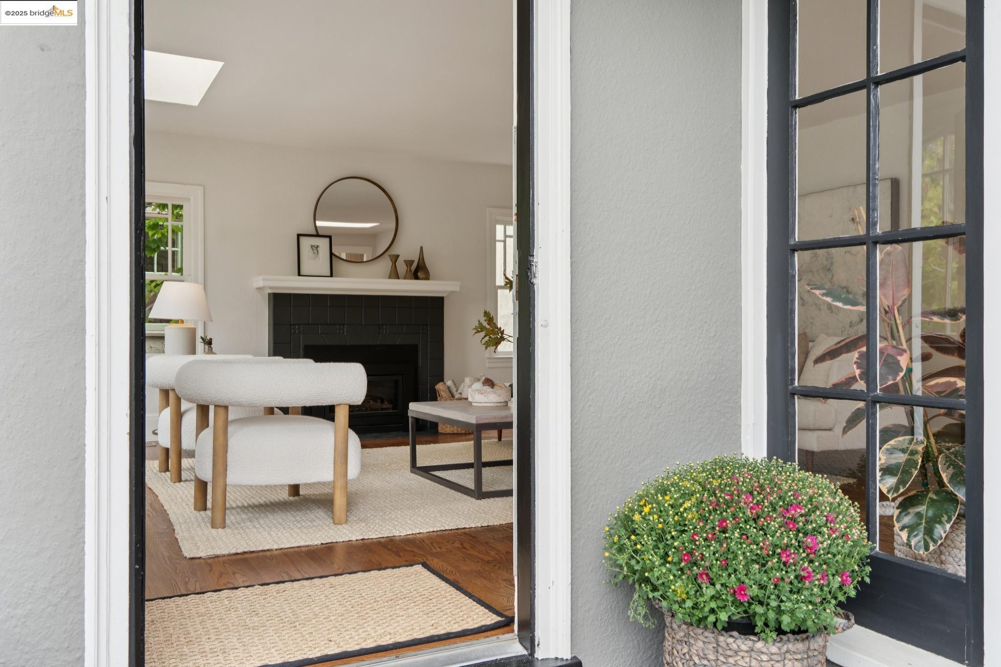 Detail Gallery Image 5 of 60 For 124 Arbor Drive, Piedmont,  CA 94611 - 4 Beds | 3 Baths