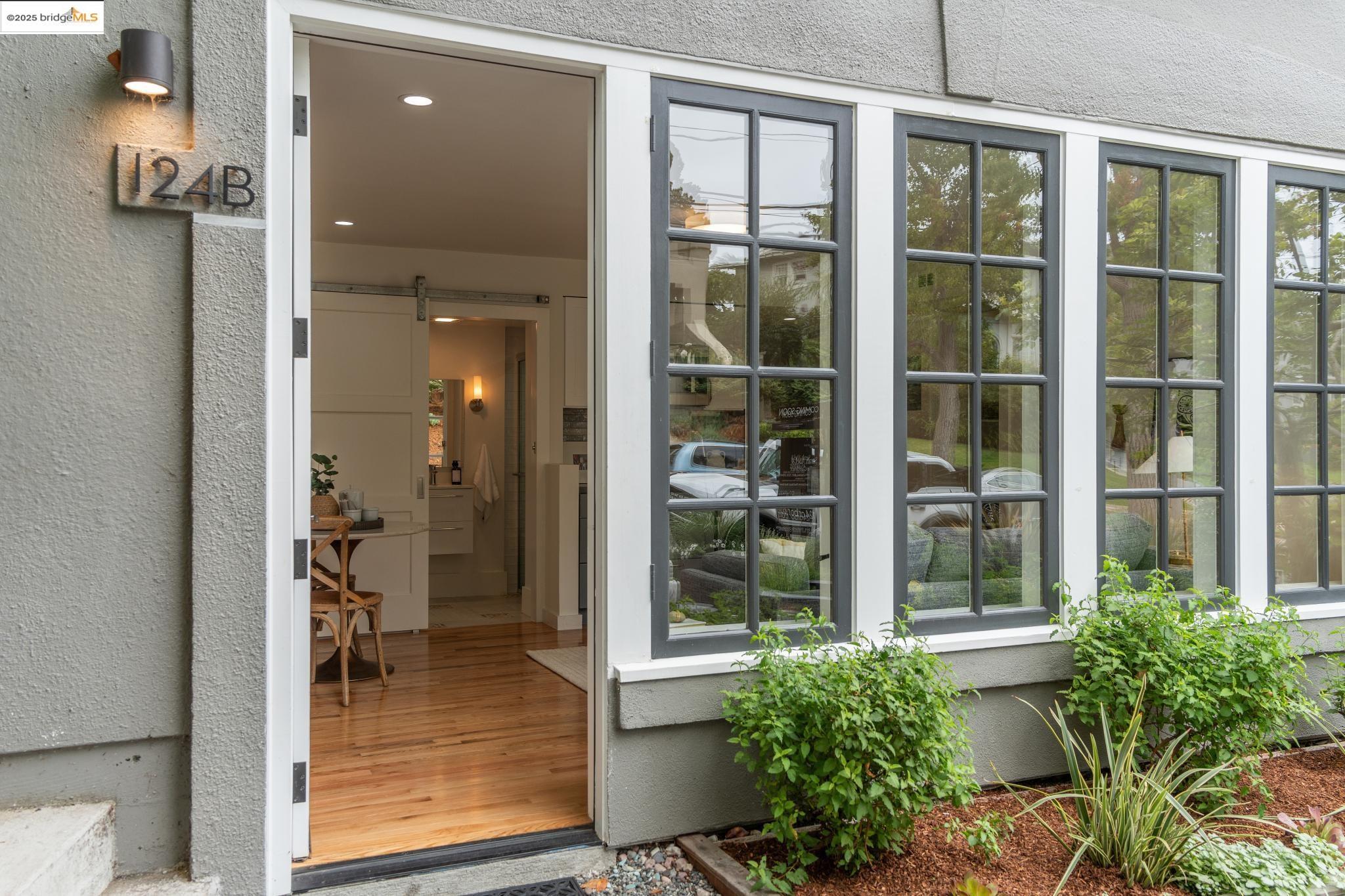 Detail Gallery Image 44 of 60 For 124 Arbor Drive, Piedmont,  CA 94611 - 4 Beds | 3 Baths