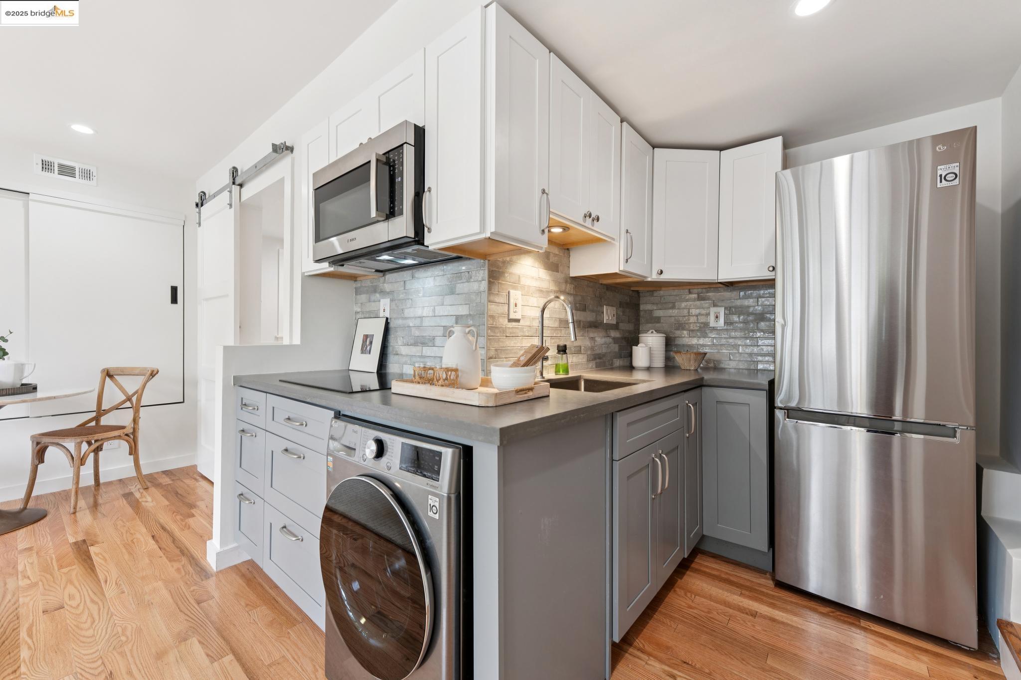 Detail Gallery Image 48 of 60 For 124 Arbor Drive, Piedmont,  CA 94611 - 4 Beds | 3 Baths