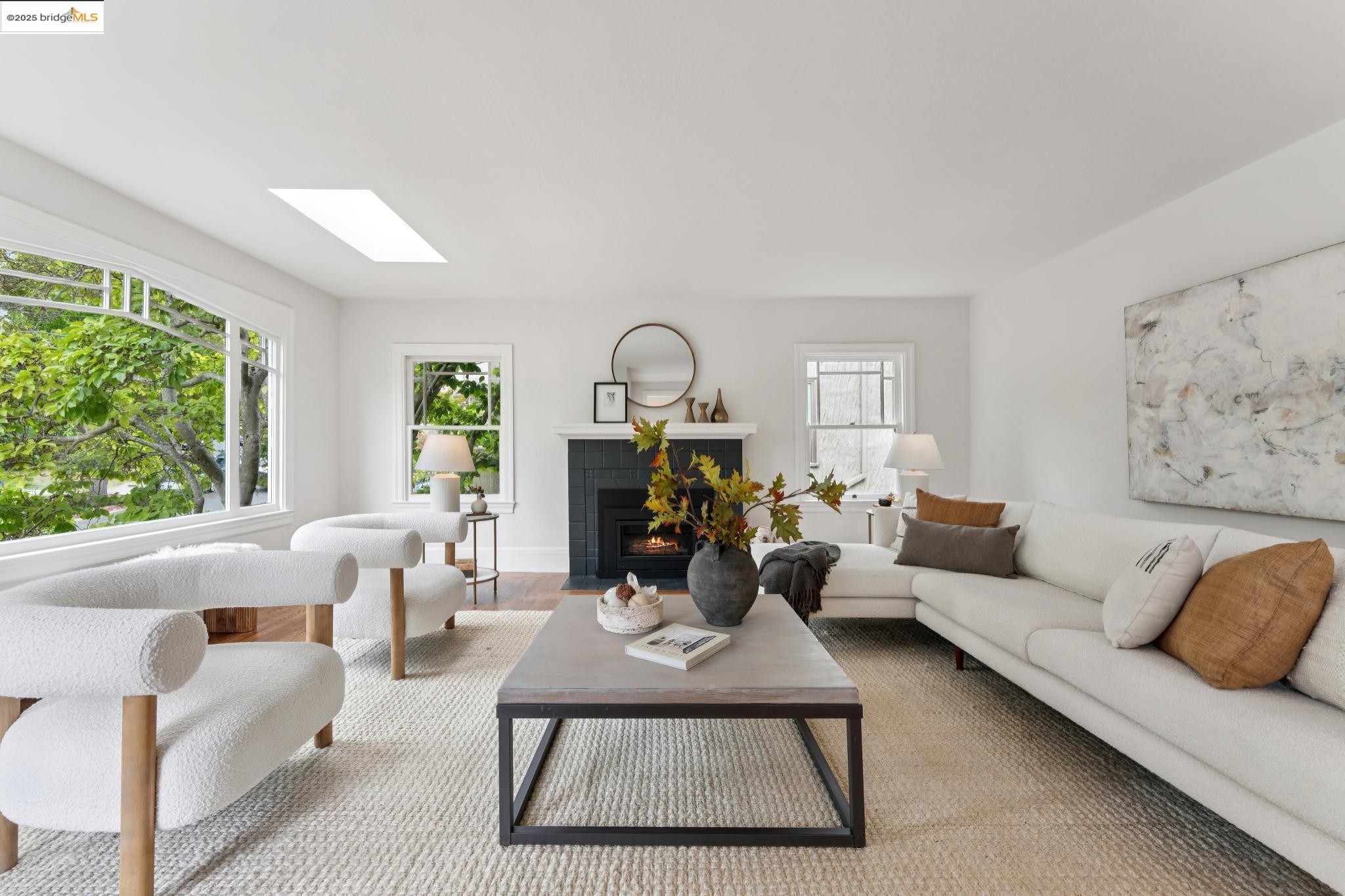 Detail Gallery Image 6 of 60 For 124 Arbor Drive, Piedmont,  CA 94611 - 4 Beds | 3 Baths