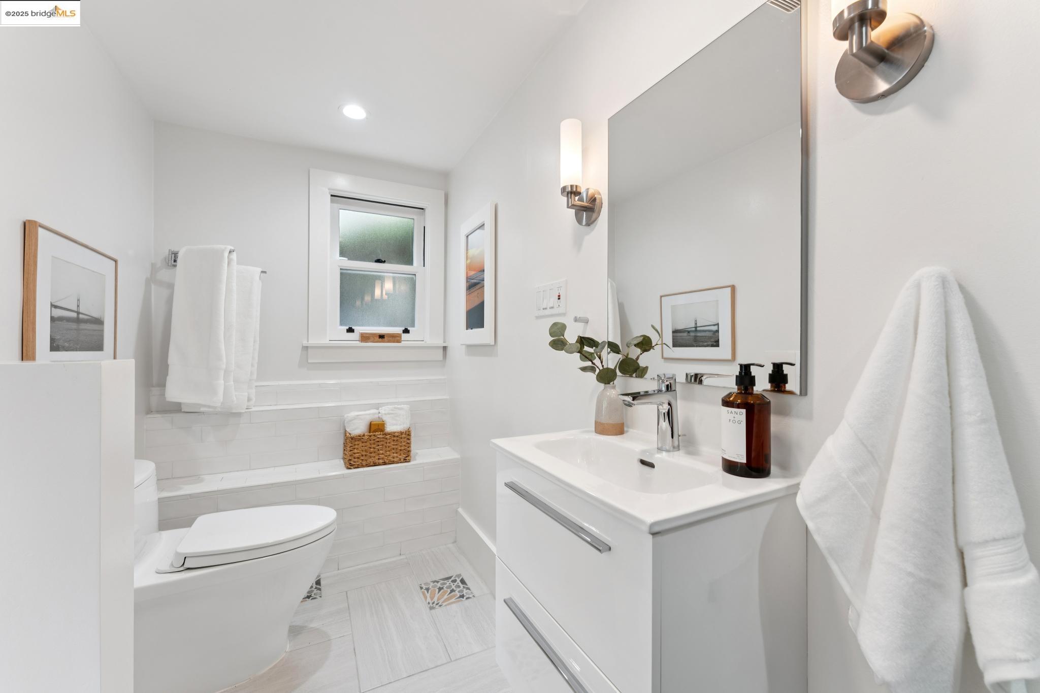Detail Gallery Image 51 of 60 For 124 Arbor Drive, Piedmont,  CA 94611 - 4 Beds | 3 Baths