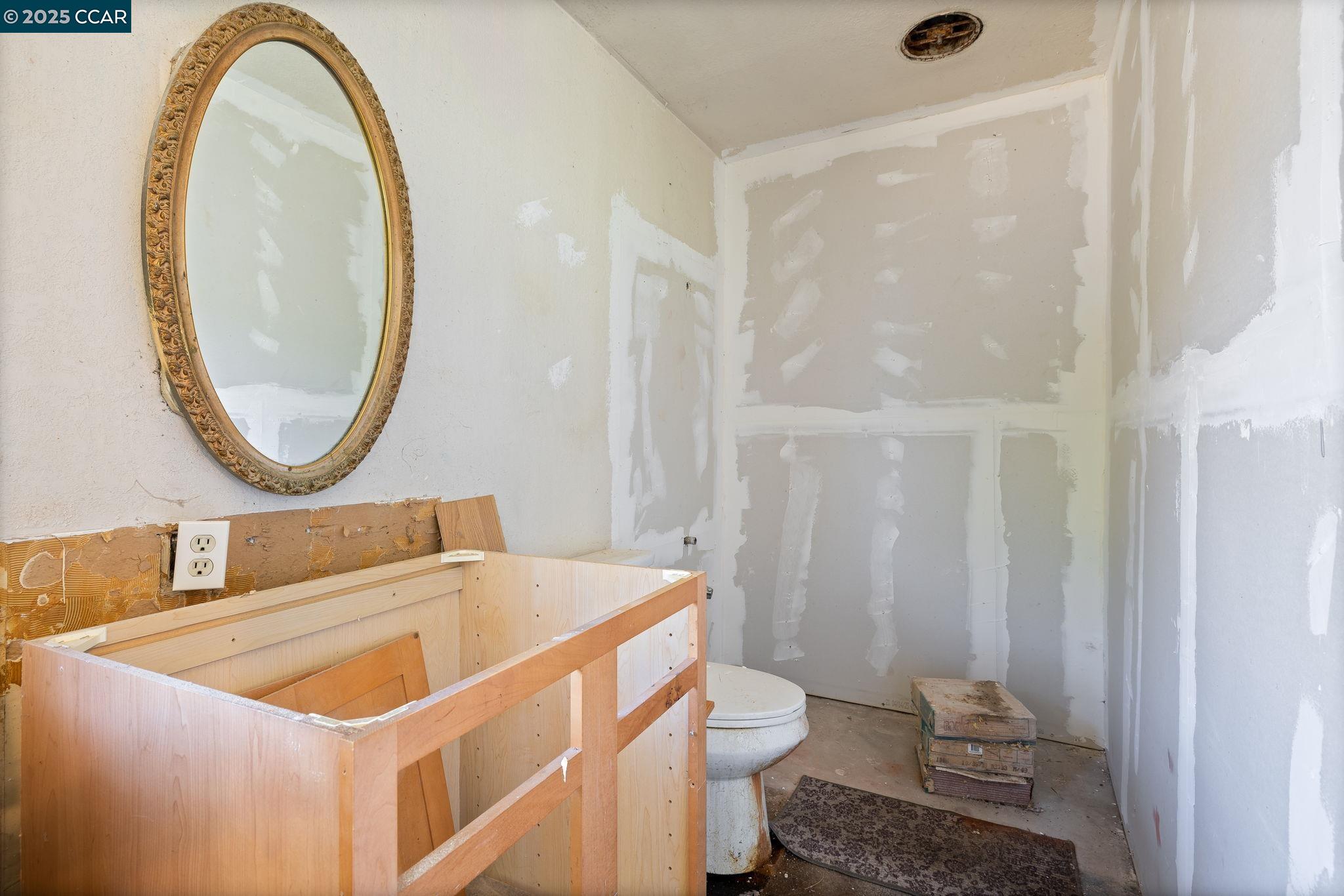 Detail Gallery Image 12 of 19 For 1954 Treadway Ln, Pleasant Hill,  CA 94523 - 3 Beds | 2 Baths