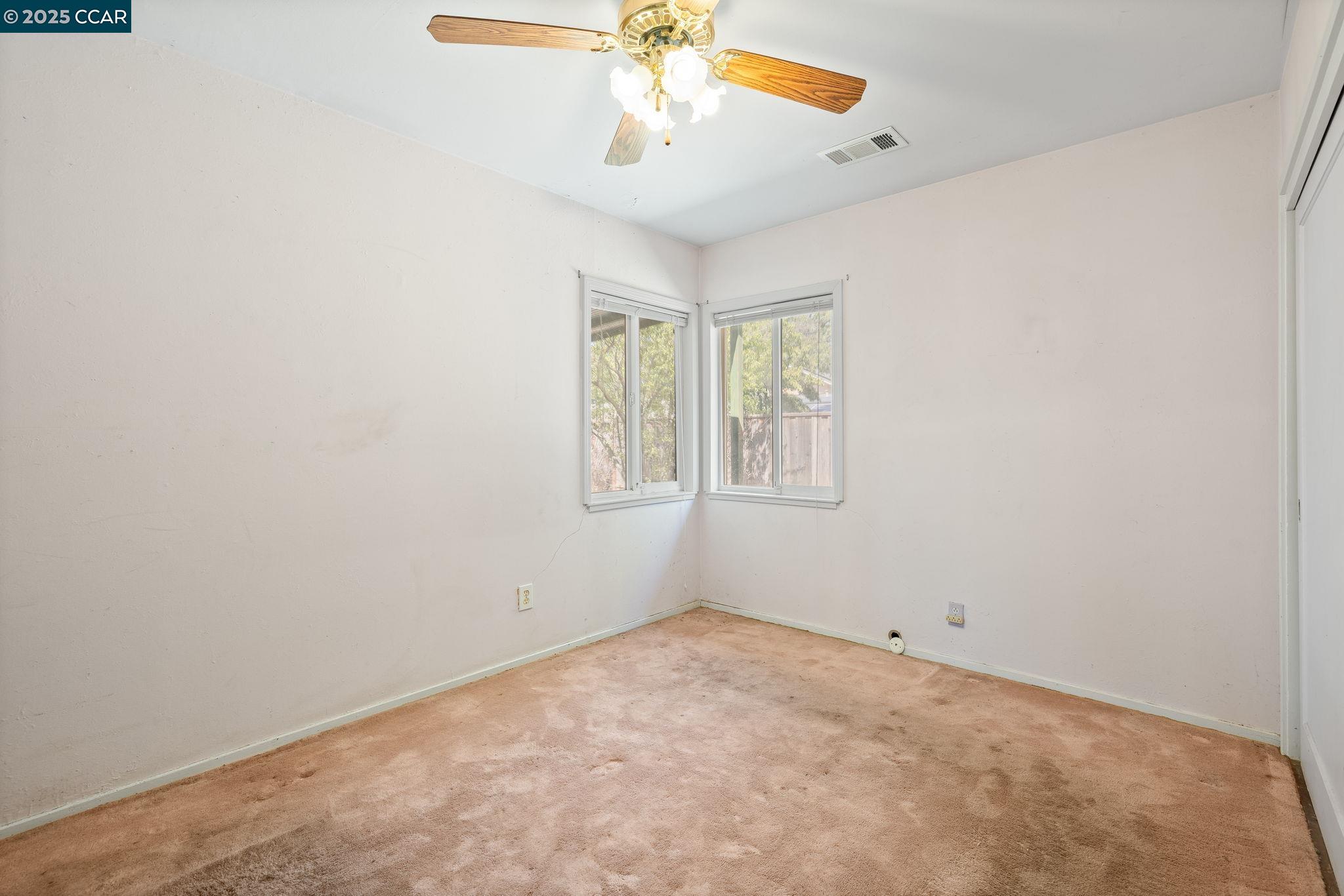 Detail Gallery Image 13 of 19 For 1954 Treadway Ln, Pleasant Hill,  CA 94523 - 3 Beds | 2 Baths
