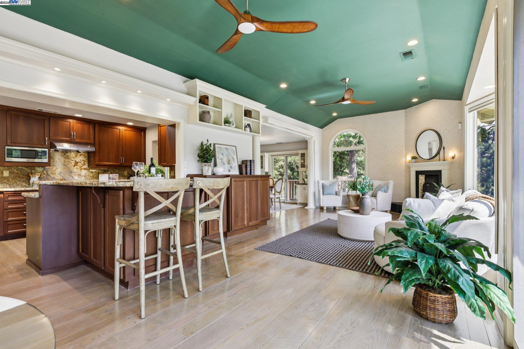 Detail Gallery Image 19 of 60 For 245 Lakewood Road, Walnut Creek,  CA 94598 - 3 Beds | 3 Baths