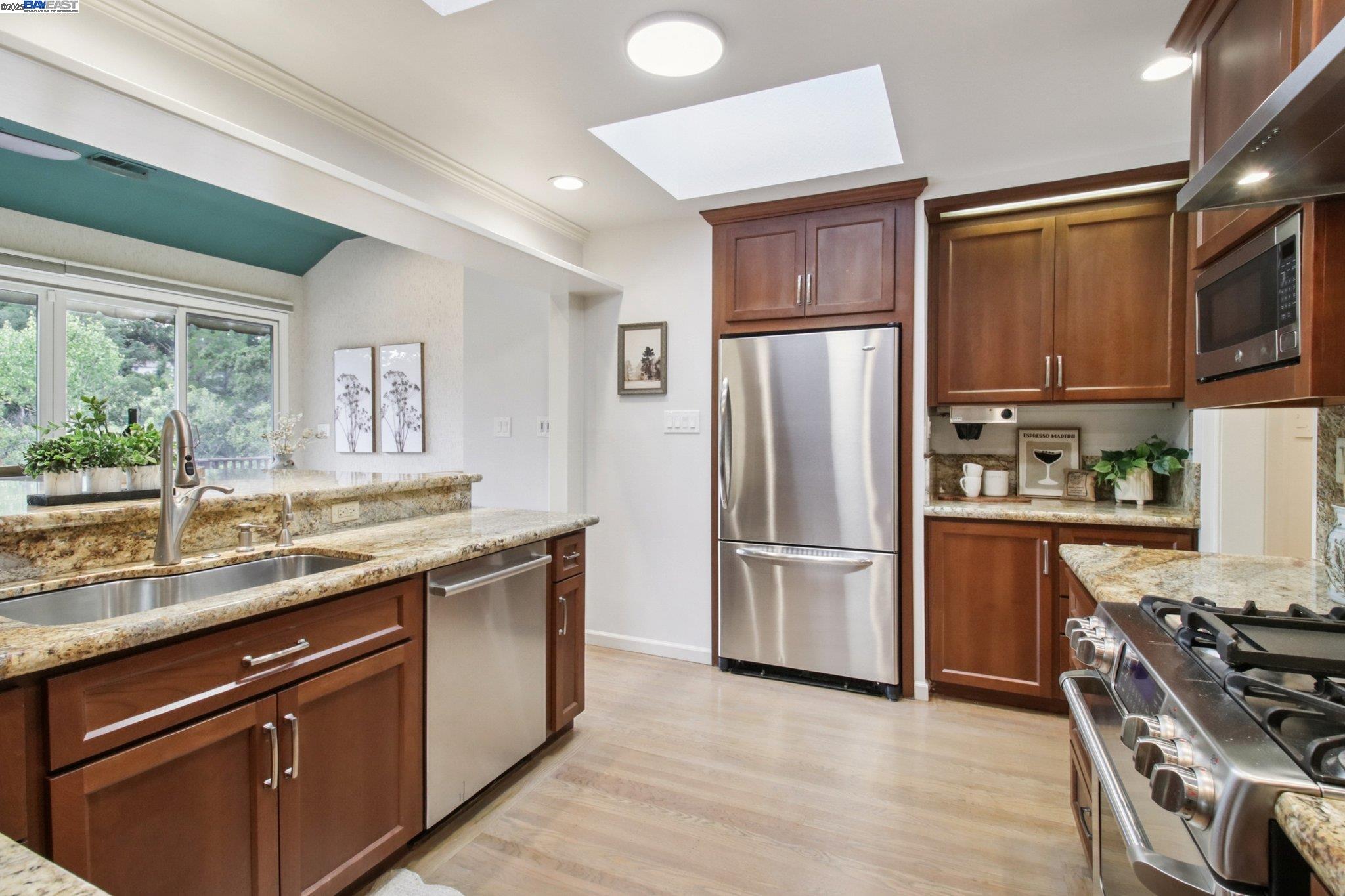 Detail Gallery Image 26 of 60 For 245 Lakewood Road, Walnut Creek,  CA 94598 - 3 Beds | 3 Baths