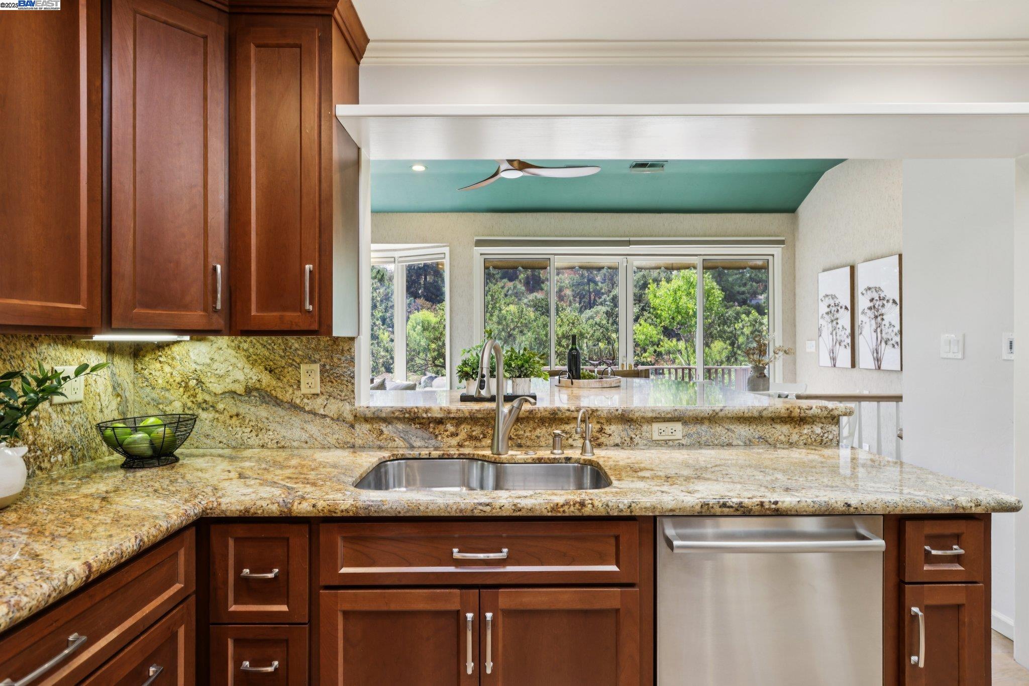 Detail Gallery Image 27 of 60 For 245 Lakewood Road, Walnut Creek,  CA 94598 - 3 Beds | 3 Baths