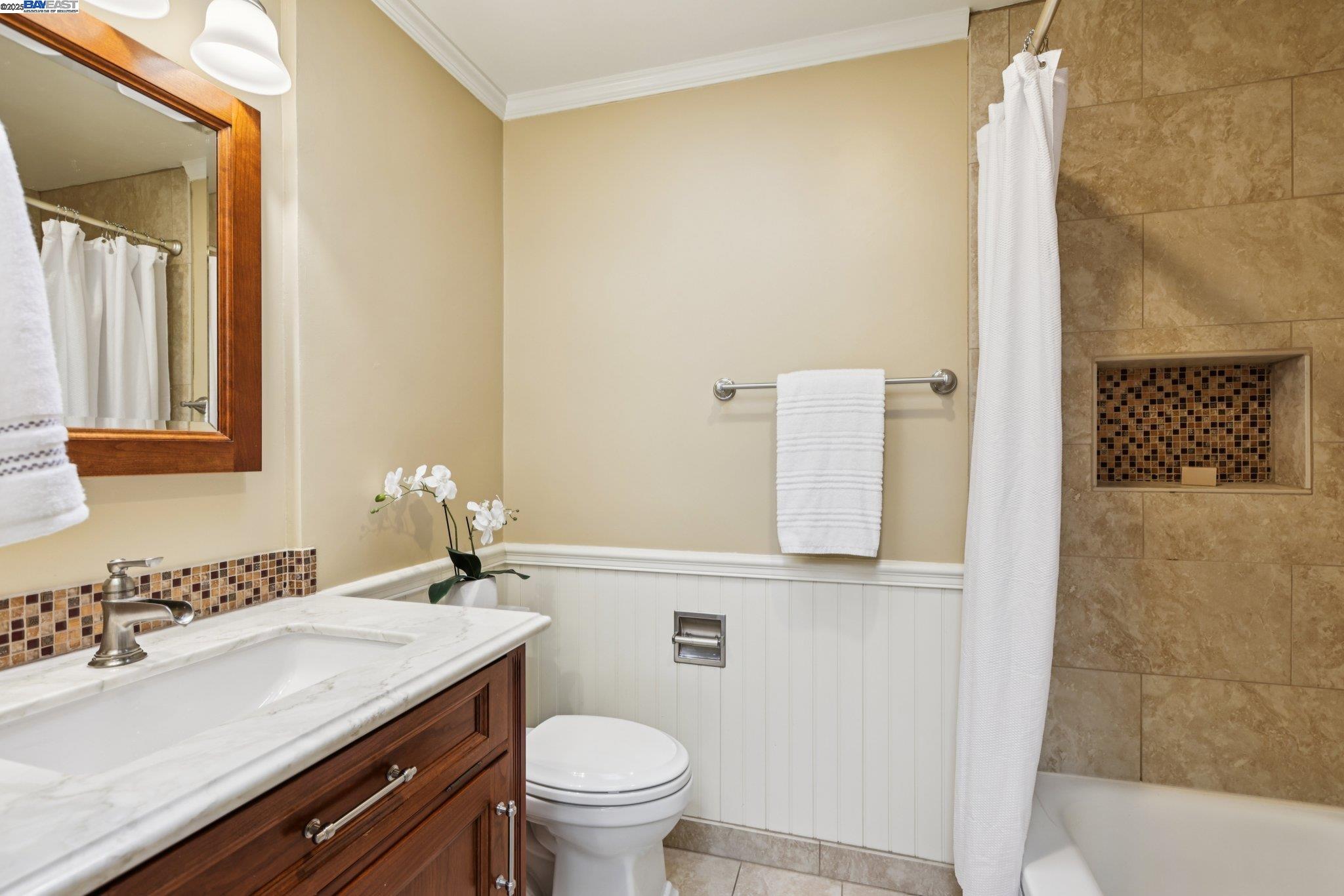 Detail Gallery Image 38 of 60 For 245 Lakewood Road, Walnut Creek,  CA 94598 - 3 Beds | 3 Baths