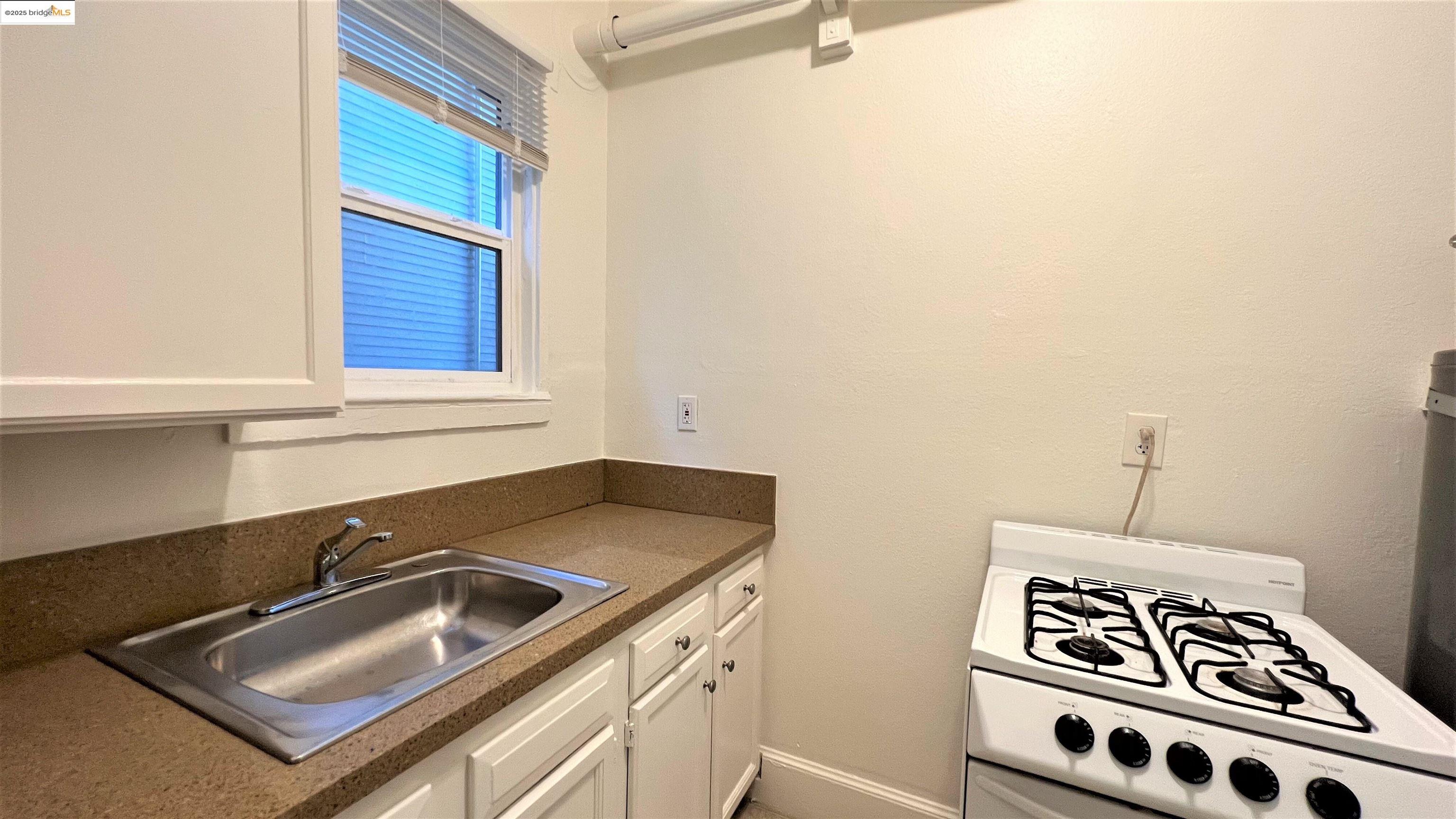 Detail Gallery Image 11 of 20 For 33rd St #1,  Oakland,  CA 94609 - 0 Beds | 1 Baths