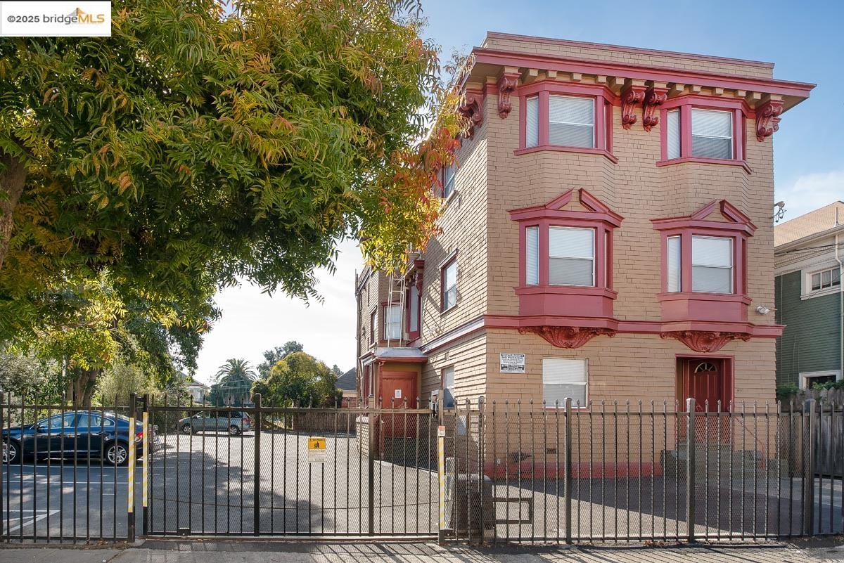 Detail Gallery Image 16 of 20 For 33rd St #1,  Oakland,  CA 94609 - 0 Beds | 1 Baths