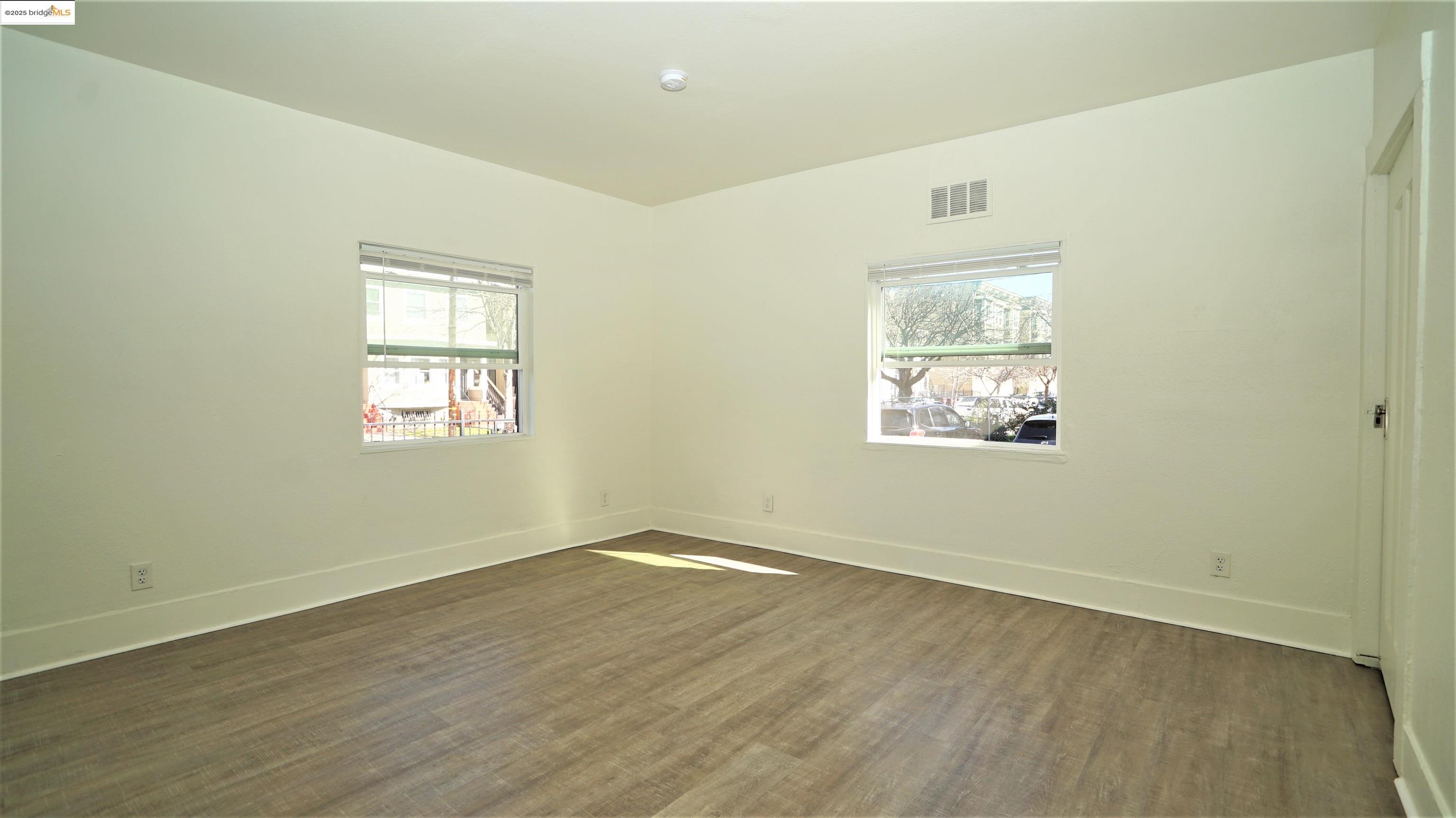 Detail Gallery Image 7 of 20 For 33rd St #1,  Oakland,  CA 94609 - 0 Beds | 1 Baths