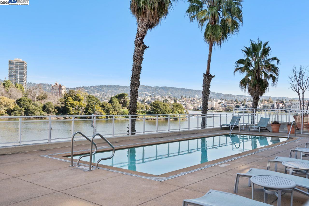 Detail Gallery Image 31 of 47 For 1 Lakeside Dr #1006,  Oakland,  CA 94612 - 1 Beds | 1 Baths