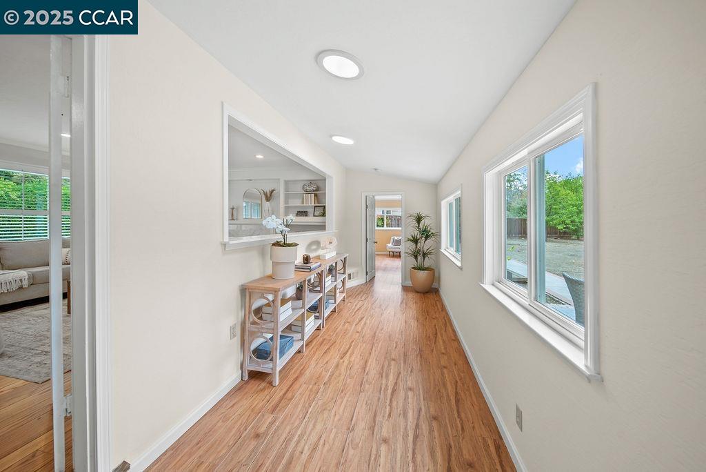 Detail Gallery Image 19 of 45 For 20 Stanley Ct., Lafayette,  CA 94595 - 3 Beds | 2 Baths