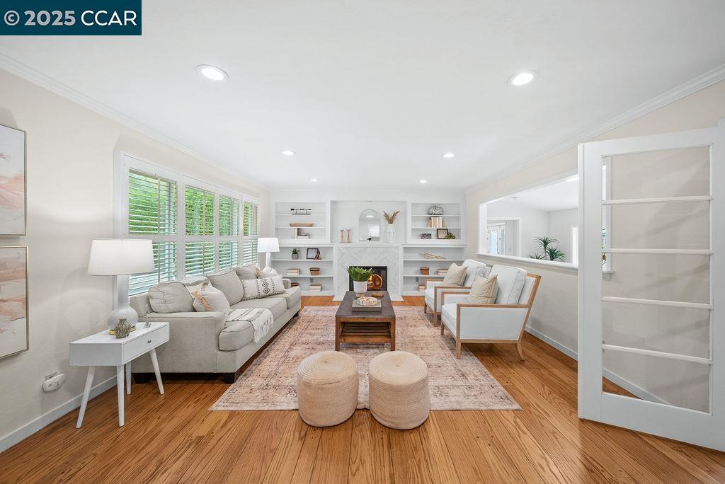 Detail Gallery Image 3 of 45 For 20 Stanley Ct., Lafayette,  CA 94595 - 3 Beds | 2 Baths