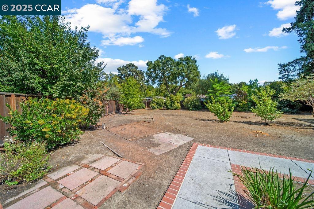 Detail Gallery Image 25 of 45 For 20 Stanley Ct., Lafayette,  CA 94595 - 3 Beds | 2 Baths