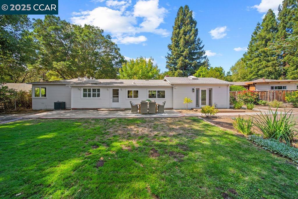 Detail Gallery Image 27 of 45 For 20 Stanley Ct., Lafayette,  CA 94595 - 3 Beds | 2 Baths
