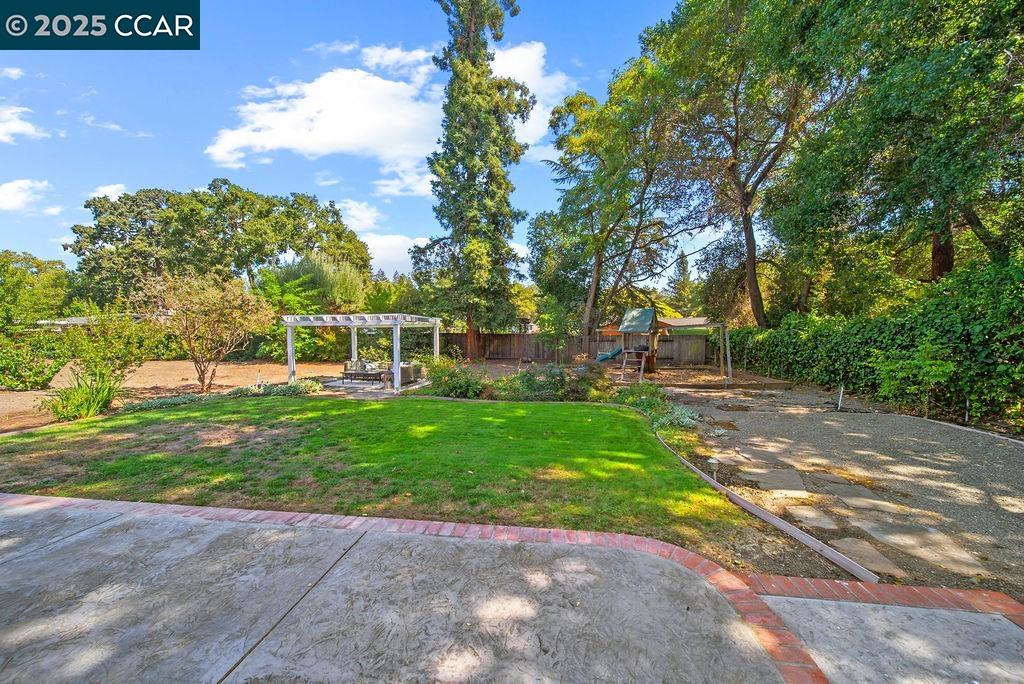 Detail Gallery Image 29 of 45 For 20 Stanley Ct., Lafayette,  CA 94595 - 3 Beds | 2 Baths