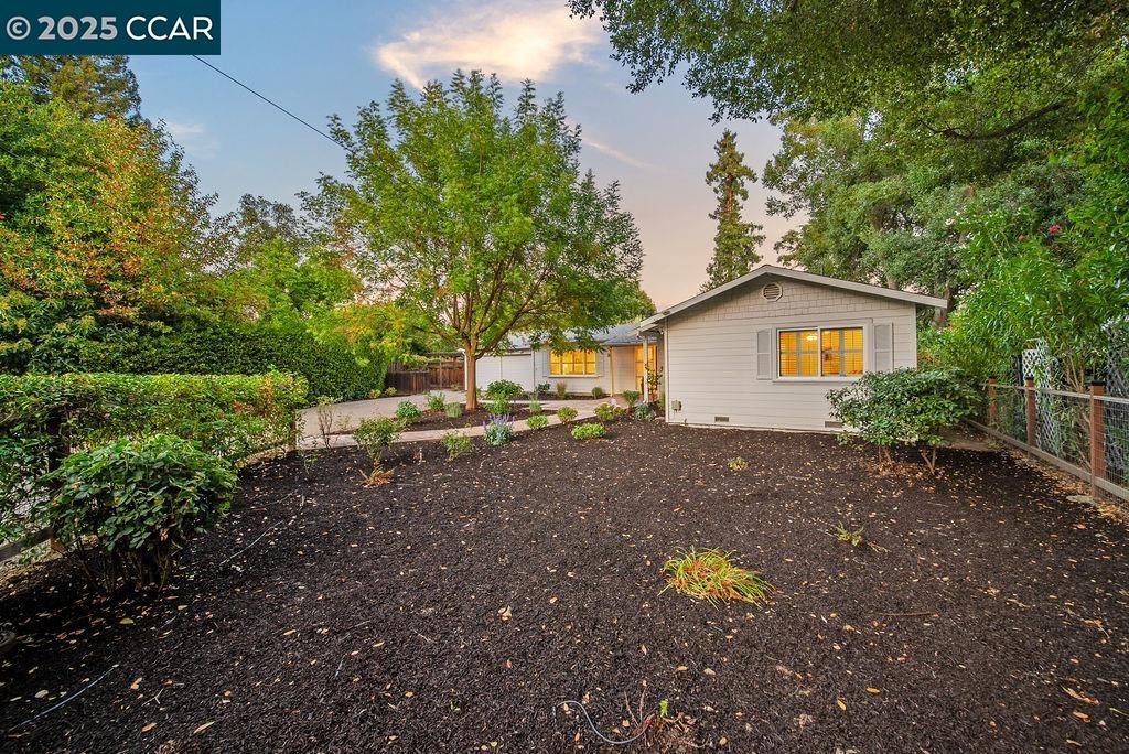 Detail Gallery Image 33 of 45 For 20 Stanley Ct., Lafayette,  CA 94595 - 3 Beds | 2 Baths