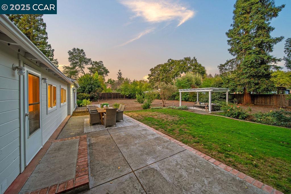Detail Gallery Image 37 of 45 For 20 Stanley Ct., Lafayette,  CA 94595 - 3 Beds | 2 Baths