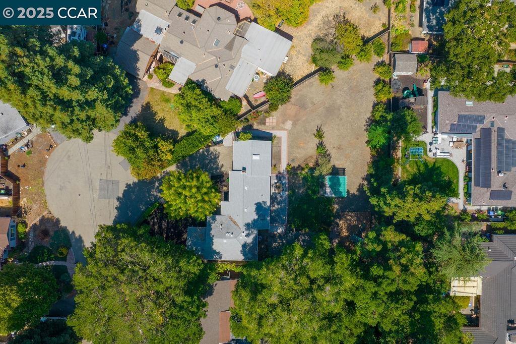 Detail Gallery Image 39 of 45 For 20 Stanley Ct., Lafayette,  CA 94595 - 3 Beds | 2 Baths